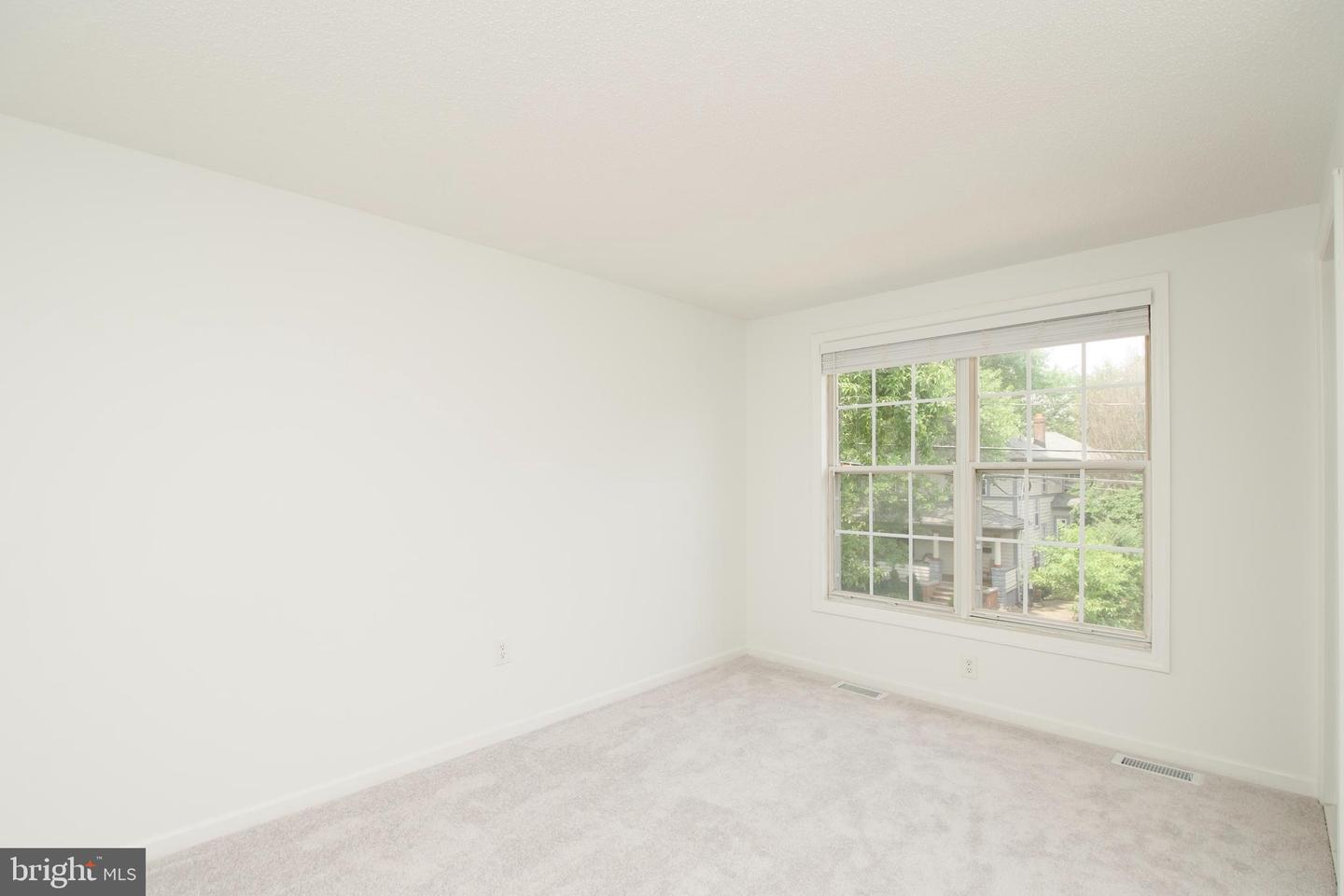297 E RAYMOND AVE E, ALEXANDRIA, Virginia 22301, 3 Bedrooms Bedrooms, ,3 BathroomsBathrooms,Residential,For sale,297 E RAYMOND AVE E,VAAX2042842 MLS # VAAX2042842