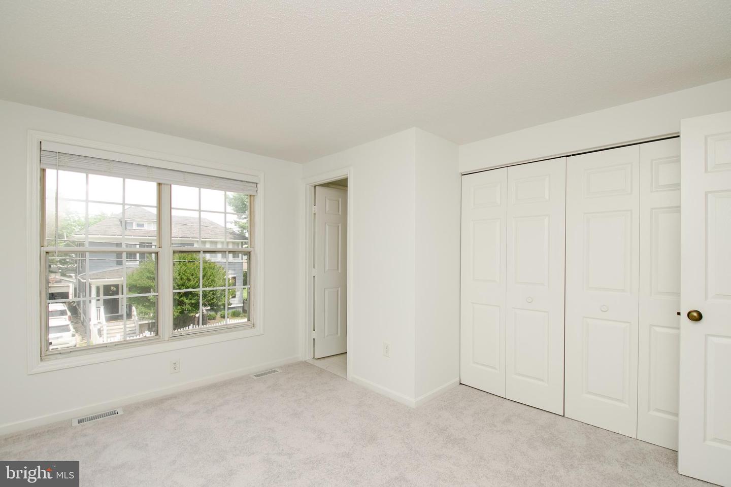 297 E RAYMOND AVE E, ALEXANDRIA, Virginia 22301, 3 Bedrooms Bedrooms, ,3 BathroomsBathrooms,Residential,For sale,297 E RAYMOND AVE E,VAAX2042842 MLS # VAAX2042842