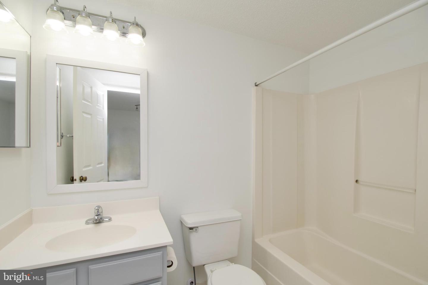 297 E RAYMOND AVE E, ALEXANDRIA, Virginia 22301, 3 Bedrooms Bedrooms, ,3 BathroomsBathrooms,Residential,For sale,297 E RAYMOND AVE E,VAAX2042842 MLS # VAAX2042842