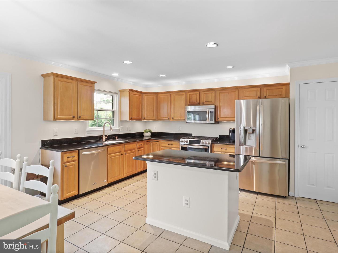 5422 CASTLE BAR LN, ALEXANDRIA, Virginia 22315, 5 Bedrooms Bedrooms, ,3 BathroomsBathrooms,Residential,For sale,5422 CASTLE BAR LN,VAFX2229682 MLS # VAFX2229682
