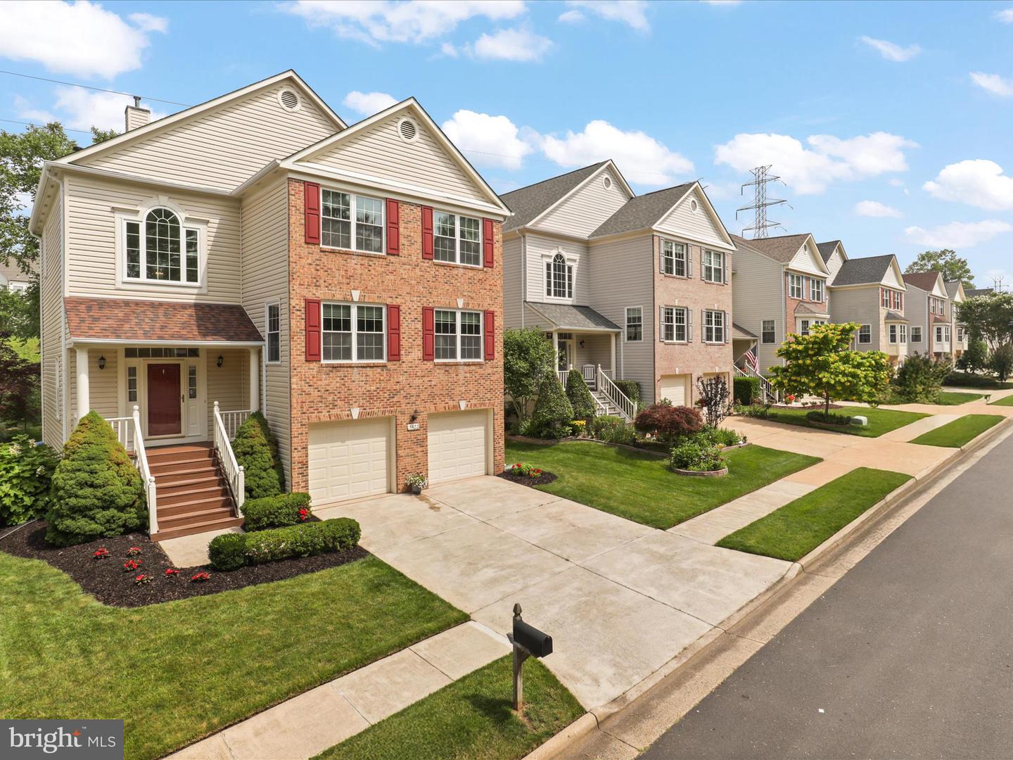5422 CASTLE BAR LN, ALEXANDRIA, Virginia 22315, 5 Bedrooms Bedrooms, ,3 BathroomsBathrooms,Residential,For sale,5422 CASTLE BAR LN,VAFX2229682 MLS # VAFX2229682