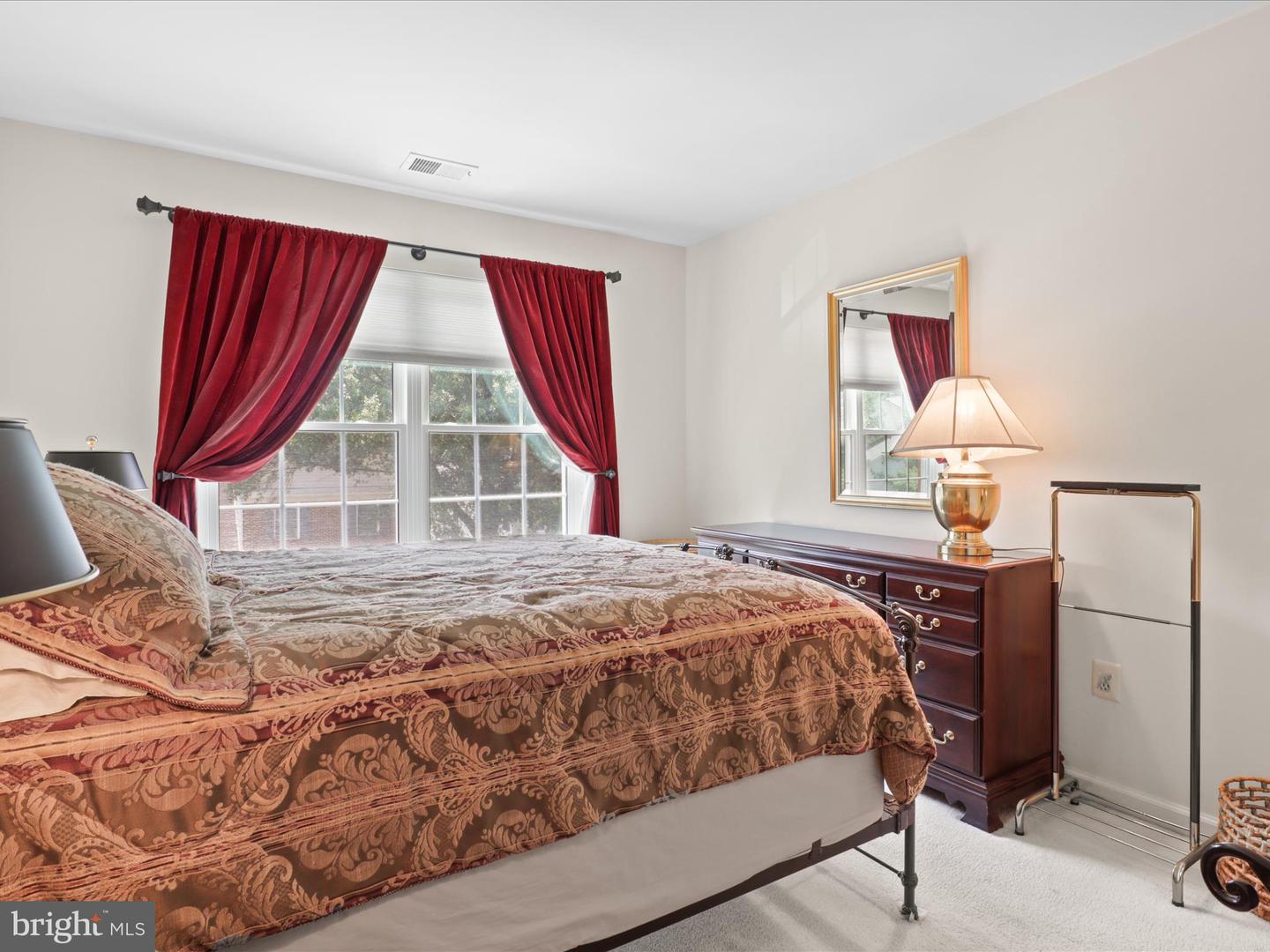 5422 CASTLE BAR LN, ALEXANDRIA, Virginia 22315, 5 Bedrooms Bedrooms, ,3 BathroomsBathrooms,Residential,For sale,5422 CASTLE BAR LN,VAFX2229682 MLS # VAFX2229682