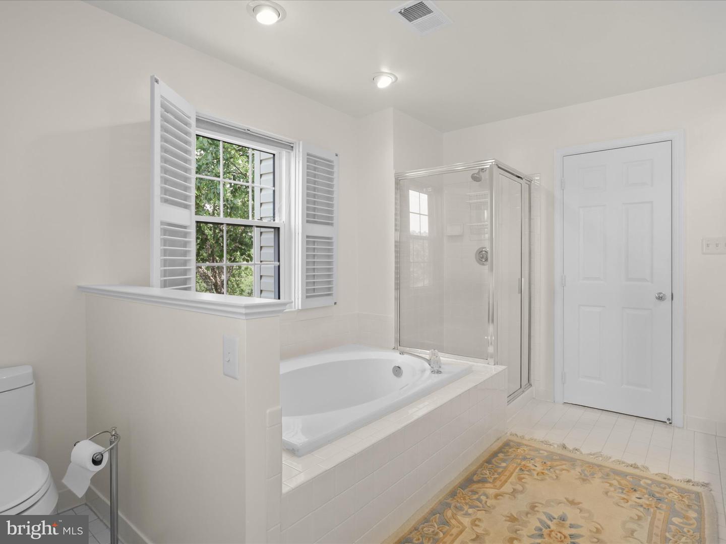 5422 CASTLE BAR LN, ALEXANDRIA, Virginia 22315, 5 Bedrooms Bedrooms, ,3 BathroomsBathrooms,Residential,For sale,5422 CASTLE BAR LN,VAFX2229682 MLS # VAFX2229682