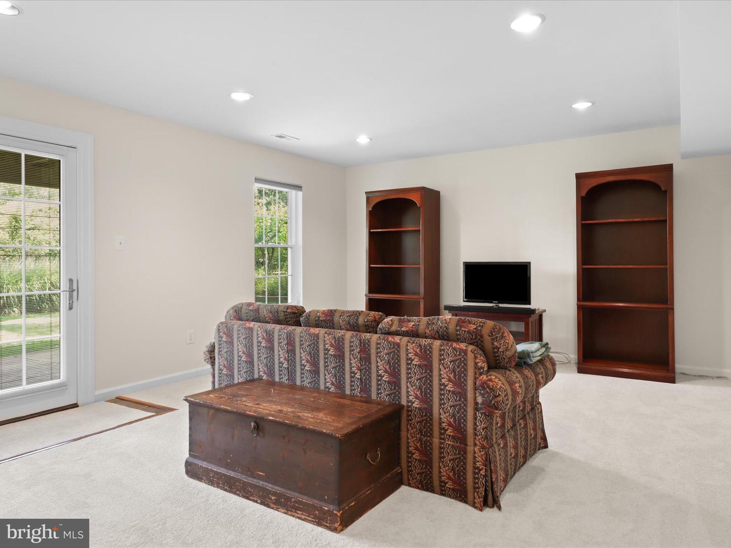 5422 CASTLE BAR LN, ALEXANDRIA, Virginia 22315, 5 Bedrooms Bedrooms, ,3 BathroomsBathrooms,Residential,For sale,5422 CASTLE BAR LN,VAFX2229682 MLS # VAFX2229682