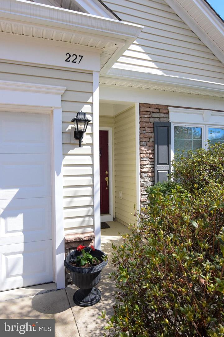 227 SMITHFIELD WAY, FREDERICKSBURG, Virginia 22406, 3 Bedrooms Bedrooms, ,3 BathroomsBathrooms,Residential,For sale,227 SMITHFIELD WAY,VAST2037306 MLS # VAST2037306