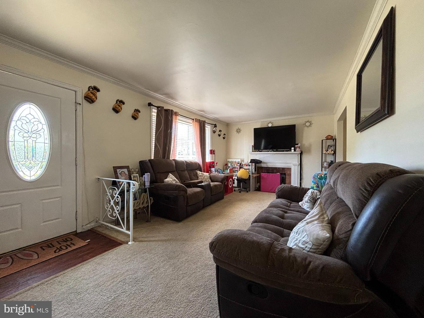6901 ROLLING RD, SPRINGFIELD, Virginia 22152, 5 Bedrooms Bedrooms, ,2 BathroomsBathrooms,Residential,For sale,6901 ROLLING RD,VAFX2233028 MLS # VAFX2233028