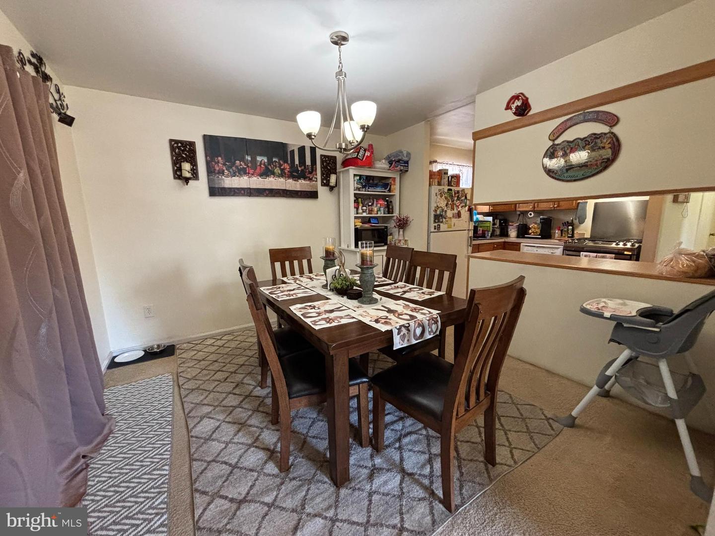 6901 ROLLING RD, SPRINGFIELD, Virginia 22152, 5 Bedrooms Bedrooms, ,2 BathroomsBathrooms,Residential,For sale,6901 ROLLING RD,VAFX2233028 MLS # VAFX2233028