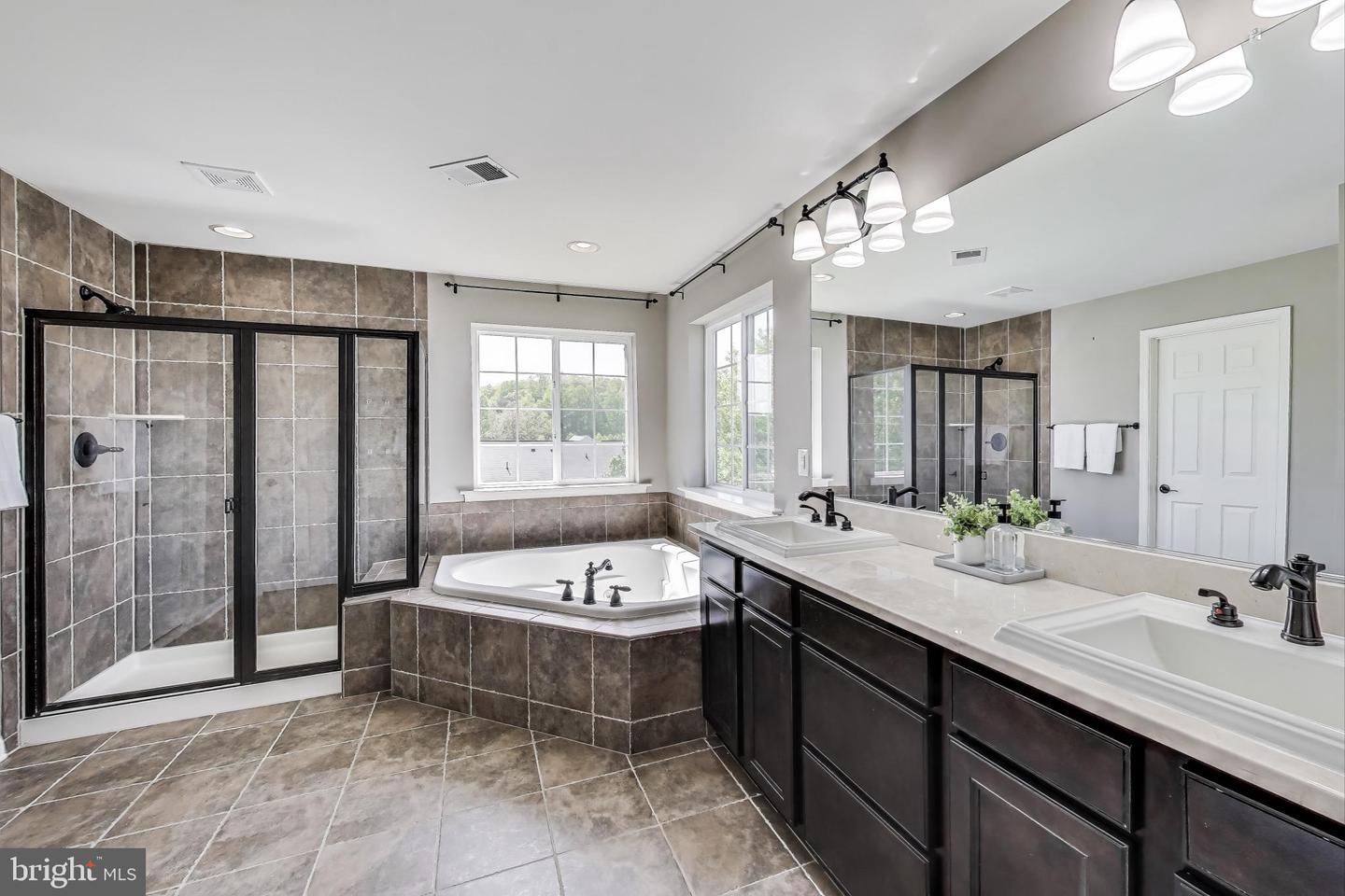 5701 WINK WAY, WOODBRIDGE, Virginia 22193, 6 Bedrooms Bedrooms, ,4 BathroomsBathrooms,Residential,For sale,5701 WINK WAY,VAPW2092752 MLS # VAPW2092752
