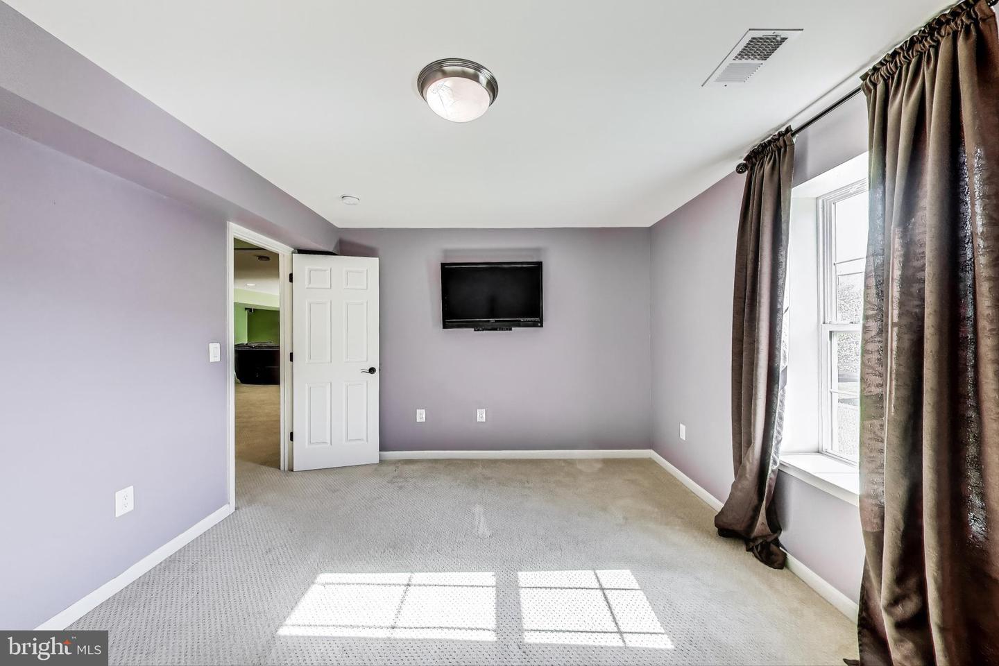 5701 WINK WAY, WOODBRIDGE, Virginia 22193, 6 Bedrooms Bedrooms, ,4 BathroomsBathrooms,Residential,For sale,5701 WINK WAY,VAPW2092752 MLS # VAPW2092752