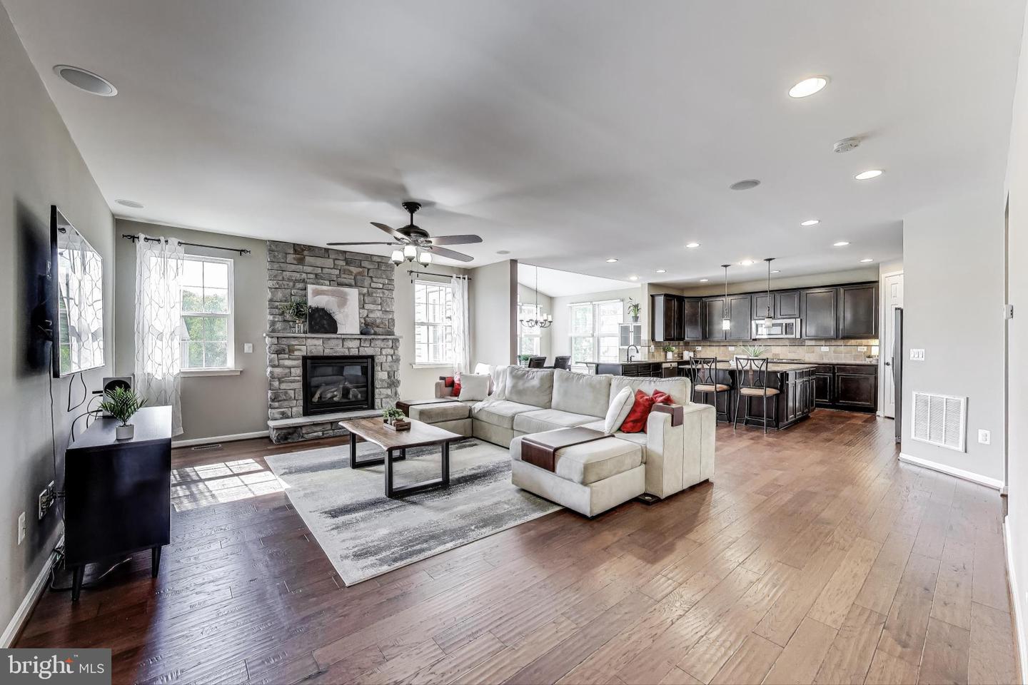 5701 WINK WAY, WOODBRIDGE, Virginia 22193, 6 Bedrooms Bedrooms, ,4 BathroomsBathrooms,Residential,For sale,5701 WINK WAY,VAPW2092752 MLS # VAPW2092752