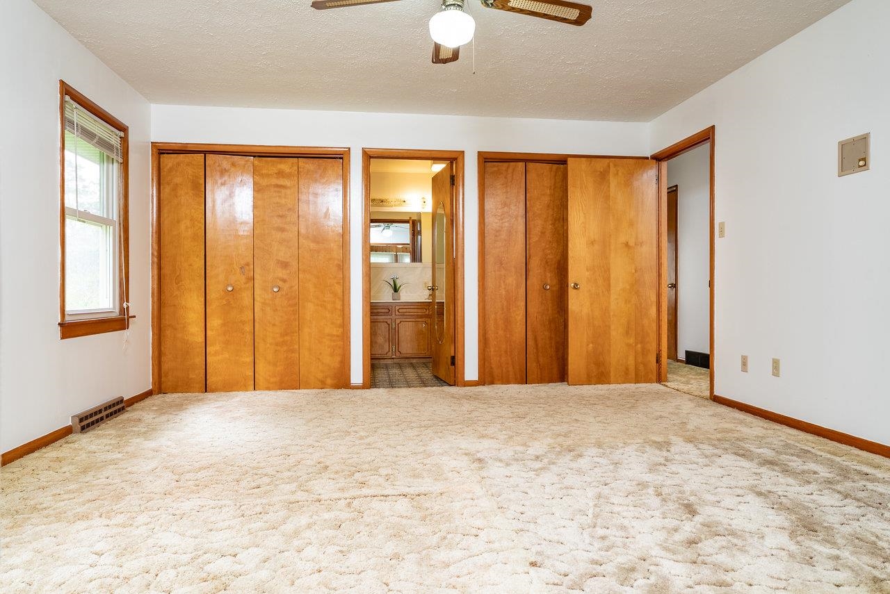 4490 NORTH VALLEY PIKE, ROCKINGHAM, Virginia 22802, 4 Bedrooms Bedrooms, ,3 BathroomsBathrooms,Residential,4490 NORTH VALLEY PIKE,665840 MLS # 665840