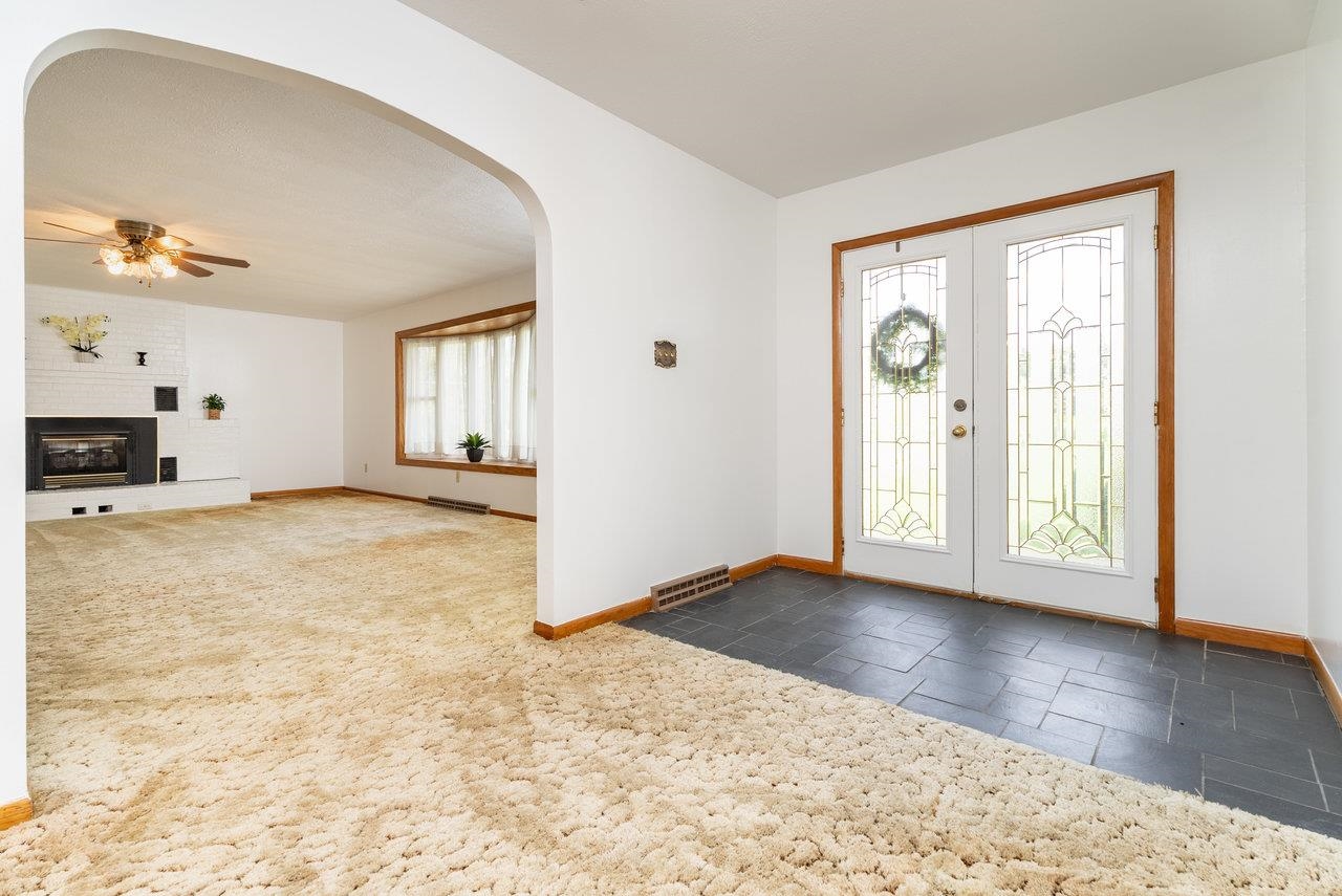 4490 NORTH VALLEY PIKE, ROCKINGHAM, Virginia 22802, 4 Bedrooms Bedrooms, ,3 BathroomsBathrooms,Residential,4490 NORTH VALLEY PIKE,665840 MLS # 665840