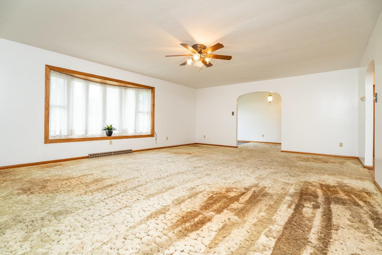 4490 NORTH VALLEY PIKE, ROCKINGHAM, Virginia 22802, 4 Bedrooms Bedrooms, ,3 BathroomsBathrooms,Residential,4490 NORTH VALLEY PIKE,665840 MLS # 665840