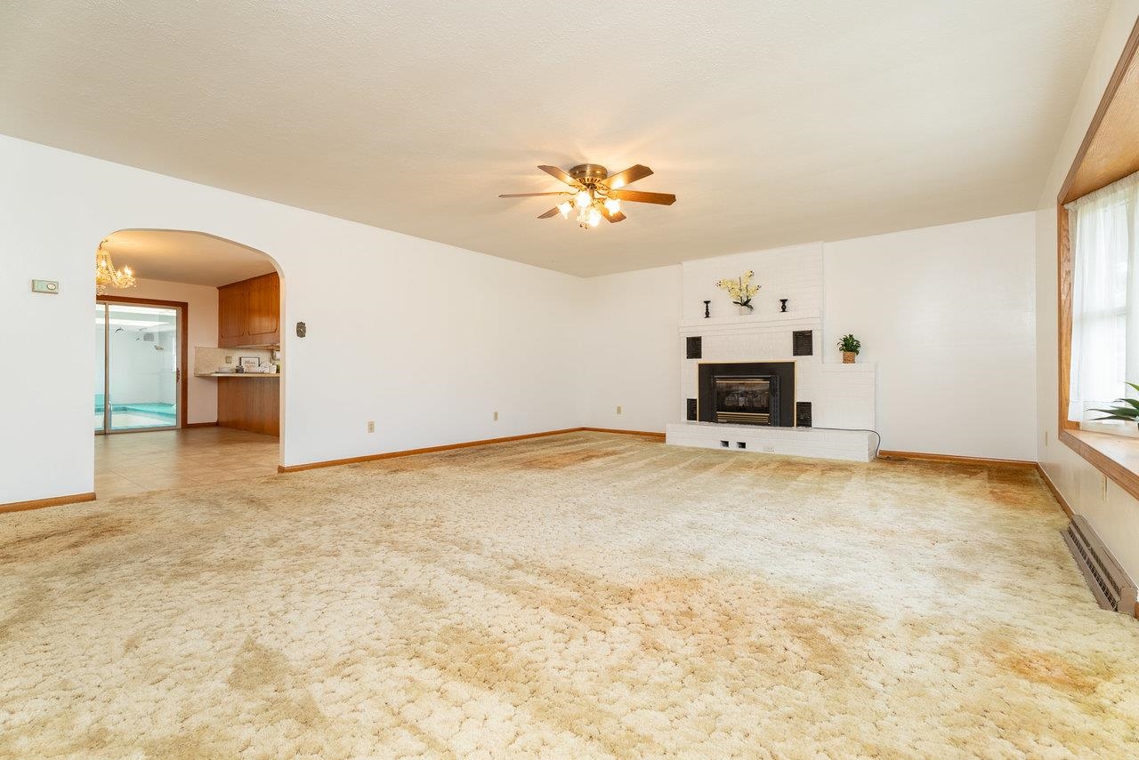 4490 NORTH VALLEY PIKE, ROCKINGHAM, Virginia 22802, 4 Bedrooms Bedrooms, ,3 BathroomsBathrooms,Residential,4490 NORTH VALLEY PIKE,665840 MLS # 665840
