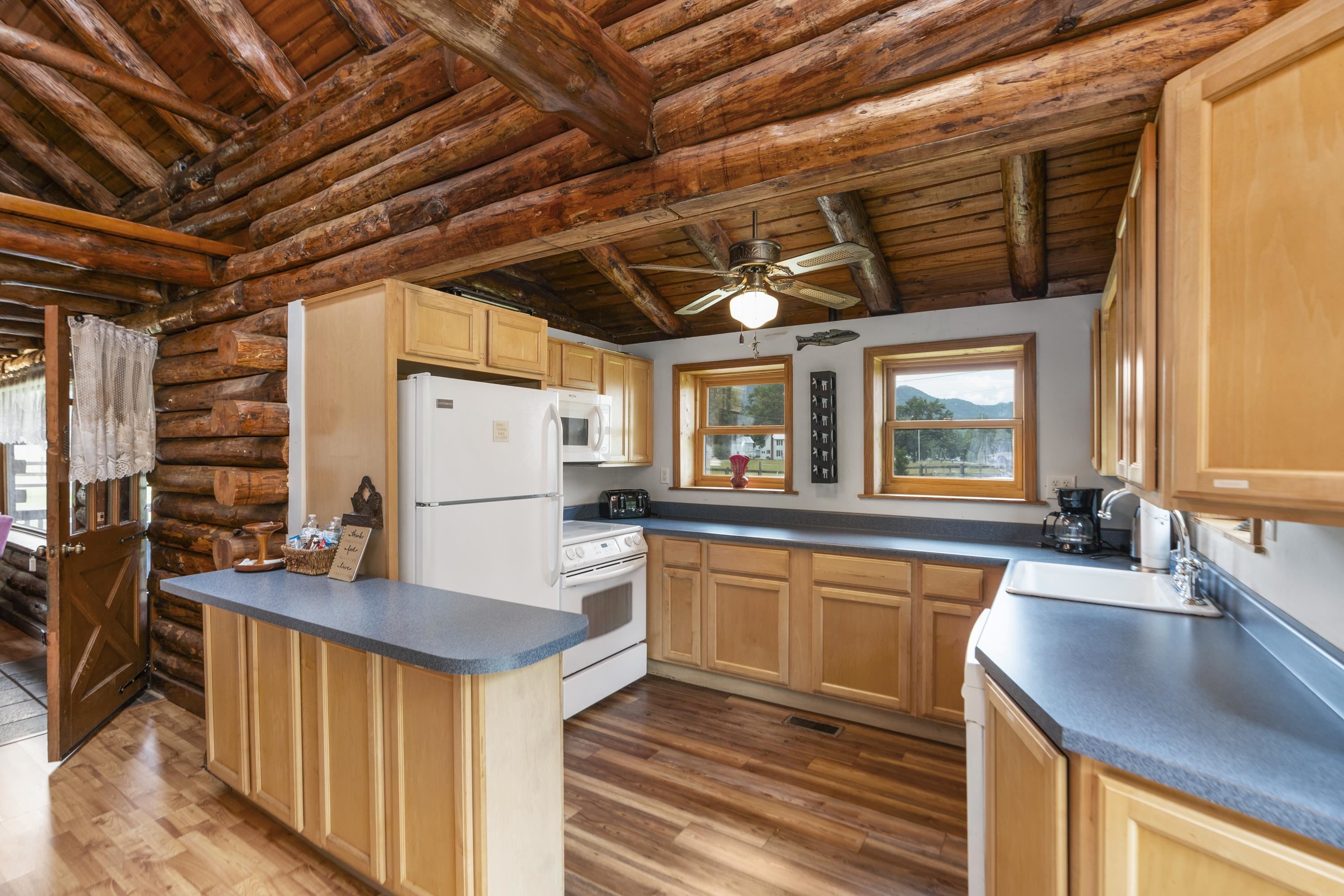 35 S BOTTOM RD, RAPHINE, Virginia 24472, 3 Bedrooms Bedrooms, ,2 BathroomsBathrooms,Residential,Rockbridge Retreat,35 S BOTTOM RD,665844 MLS # 665844