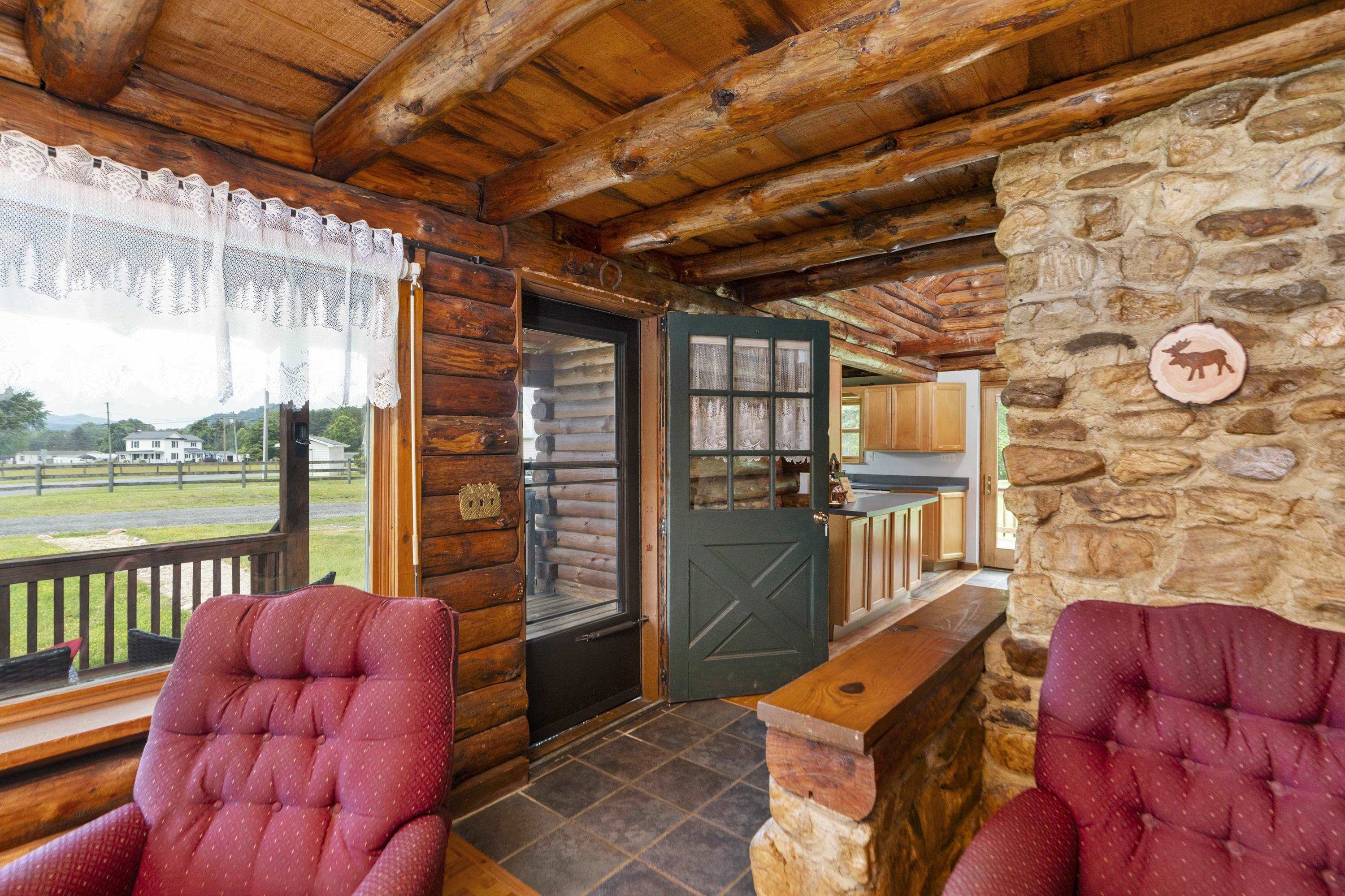 35 S BOTTOM RD, RAPHINE, Virginia 24472, 3 Bedrooms Bedrooms, ,2 BathroomsBathrooms,Residential,Rockbridge Retreat,35 S BOTTOM RD,665844 MLS # 665844