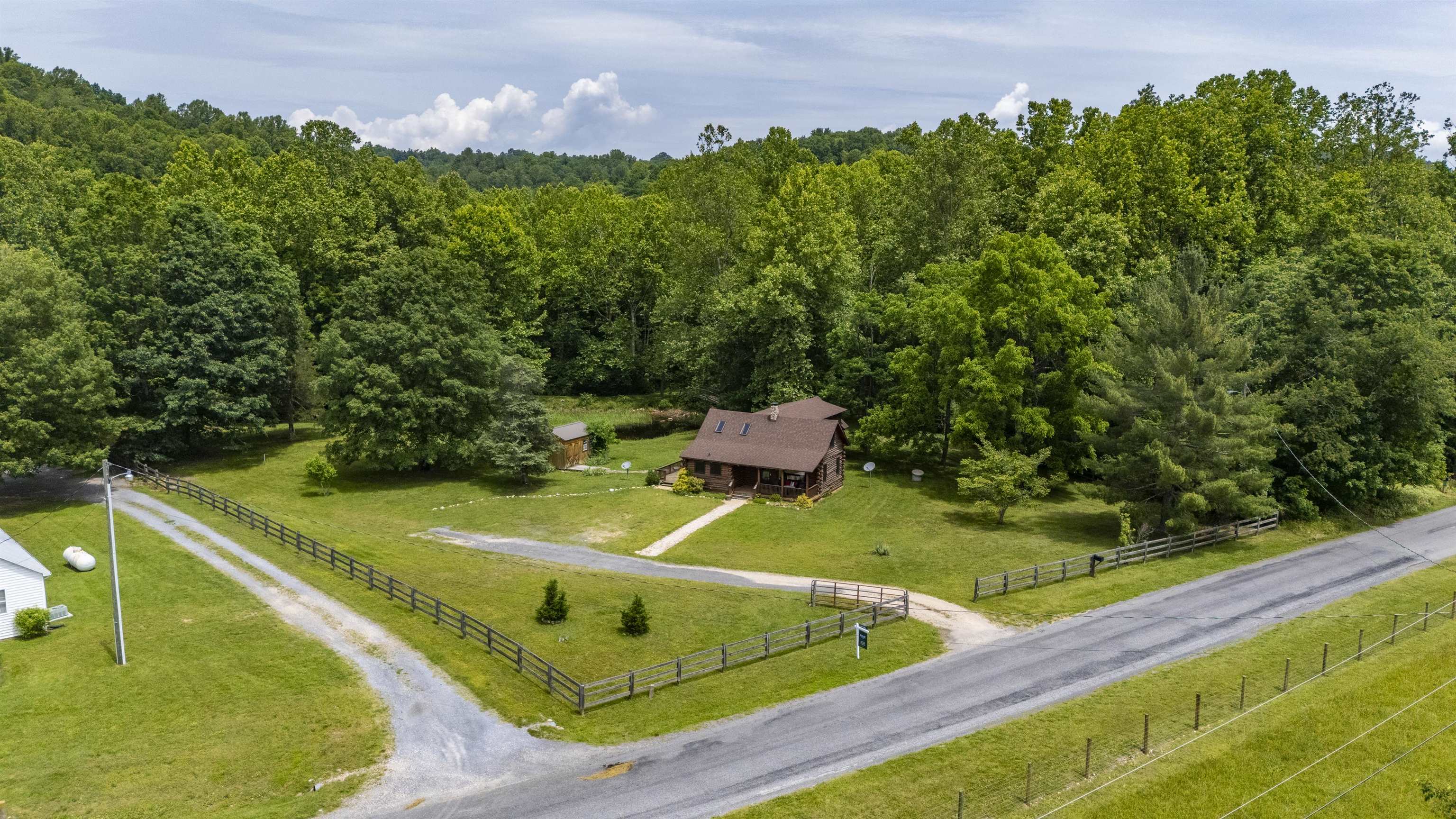35 S BOTTOM RD, RAPHINE, Virginia 24472, 3 Bedrooms Bedrooms, ,2 BathroomsBathrooms,Residential,Rockbridge Retreat,35 S BOTTOM RD,665844 MLS # 665844
