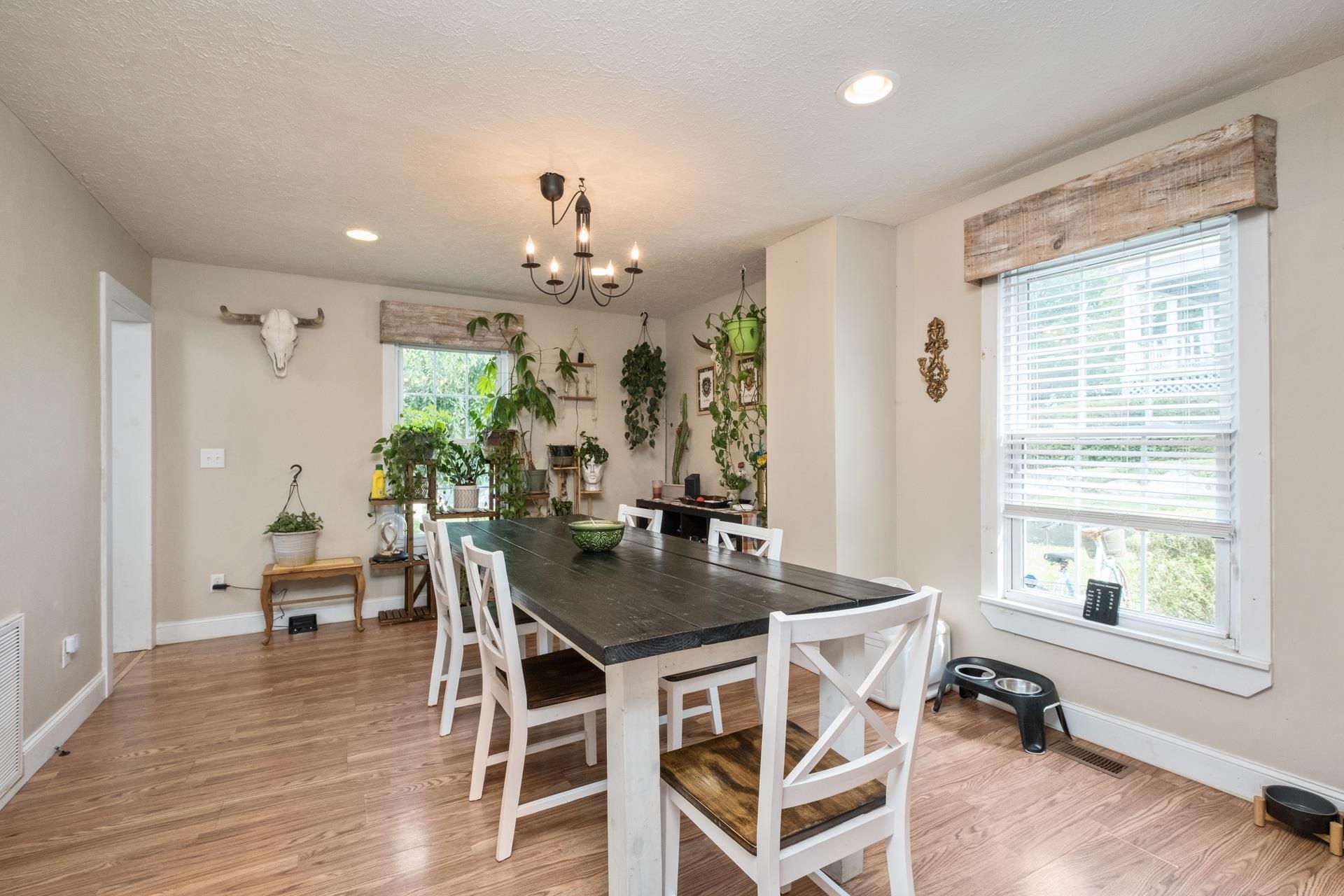 106 2ND ST, SHENANDOAH, Virginia 22849, 3 Bedrooms Bedrooms, ,2 BathroomsBathrooms,Residential,106 2ND ST,665851 MLS # 665851