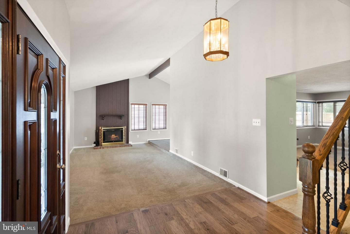 515 SUGARLAND RUN DR, STERLING, Virginia 20164, 4 Bedrooms Bedrooms, ,2 BathroomsBathrooms,Residential,For sale,515 SUGARLAND RUN DR,VALO2097566 MLS # VALO2097566