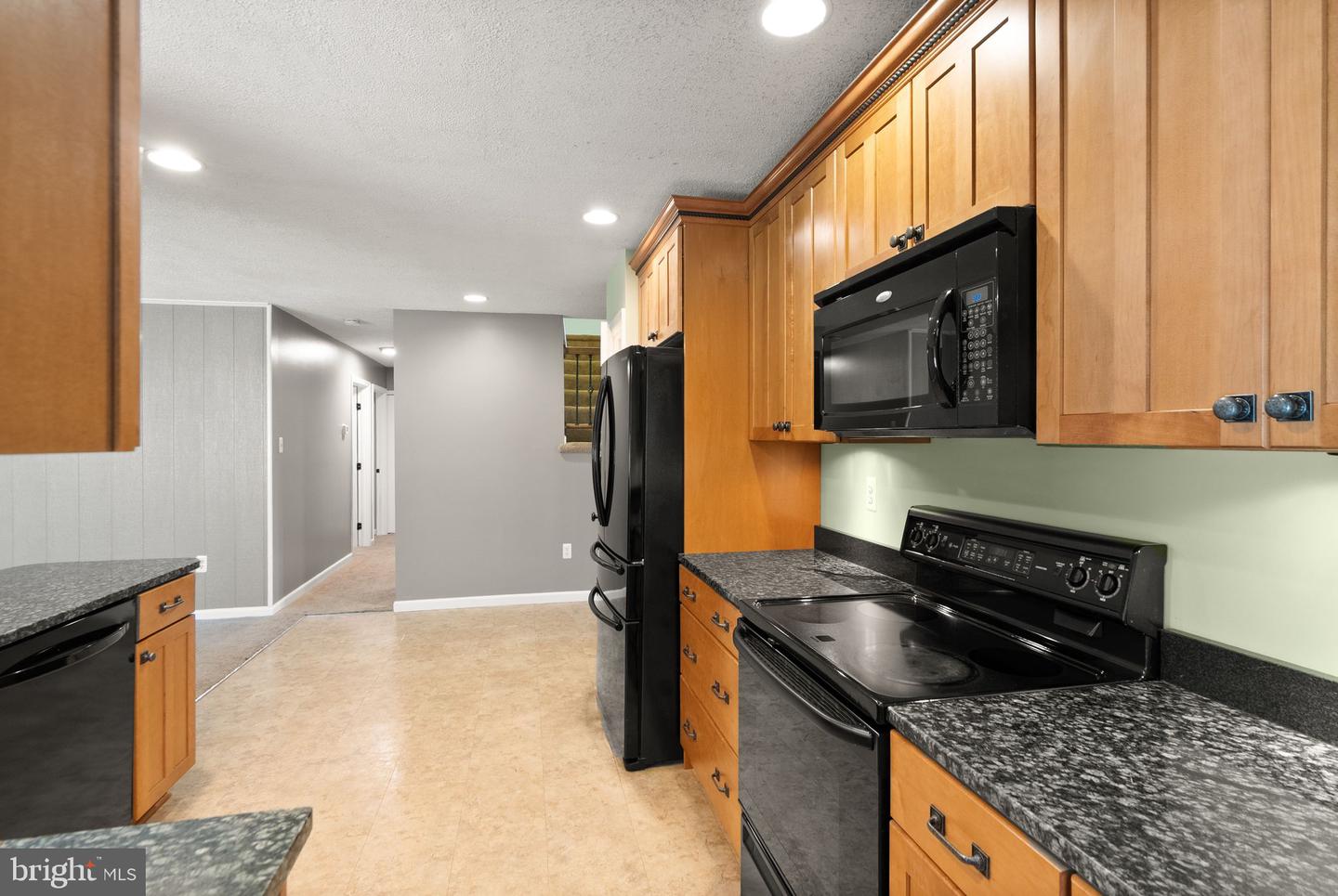 515 SUGARLAND RUN DR, STERLING, Virginia 20164, 4 Bedrooms Bedrooms, ,2 BathroomsBathrooms,Residential,For sale,515 SUGARLAND RUN DR,VALO2097566 MLS # VALO2097566