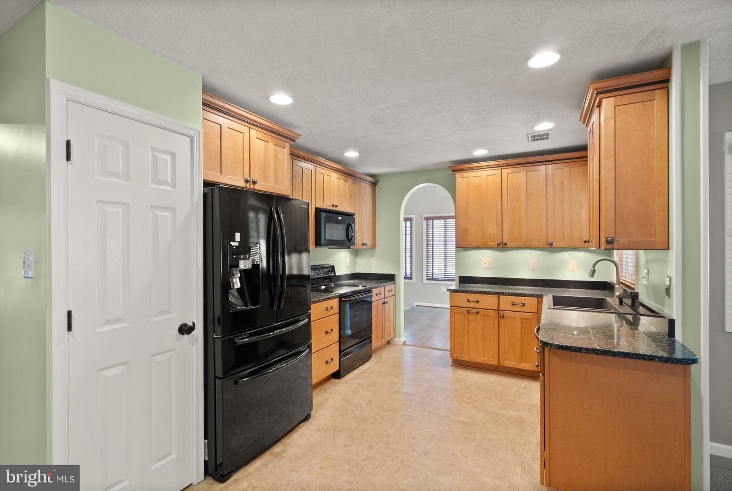 515 SUGARLAND RUN DR, STERLING, Virginia 20164, 4 Bedrooms Bedrooms, ,2 BathroomsBathrooms,Residential,For sale,515 SUGARLAND RUN DR,VALO2097566 MLS # VALO2097566