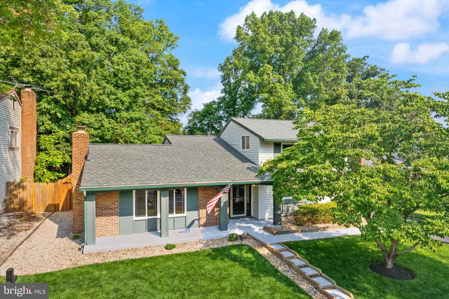 515 SUGARLAND RUN DR, STERLING, Virginia 20164, 4 Bedrooms Bedrooms, ,2 BathroomsBathrooms,Residential,For sale,515 SUGARLAND RUN DR,VALO2097566 MLS # VALO2097566