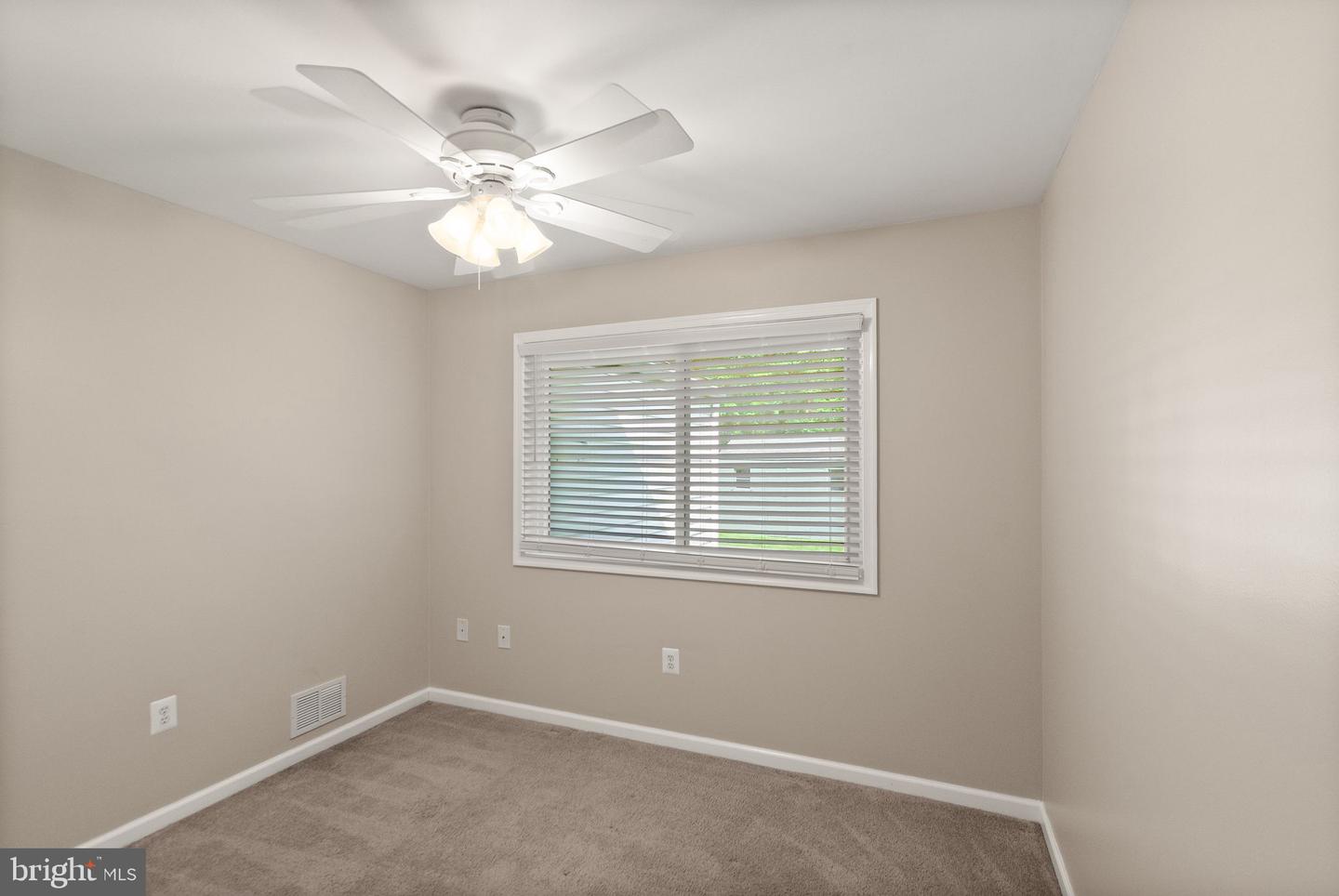 515 SUGARLAND RUN DR, STERLING, Virginia 20164, 4 Bedrooms Bedrooms, ,2 BathroomsBathrooms,Residential,For sale,515 SUGARLAND RUN DR,VALO2097566 MLS # VALO2097566