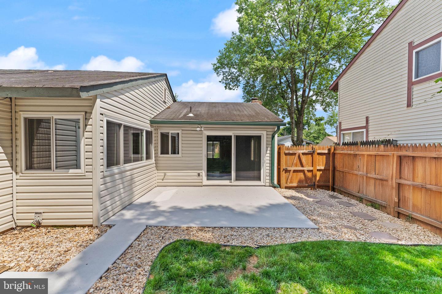 515 SUGARLAND RUN DR, STERLING, Virginia 20164, 4 Bedrooms Bedrooms, ,2 BathroomsBathrooms,Residential,For sale,515 SUGARLAND RUN DR,VALO2097566 MLS # VALO2097566