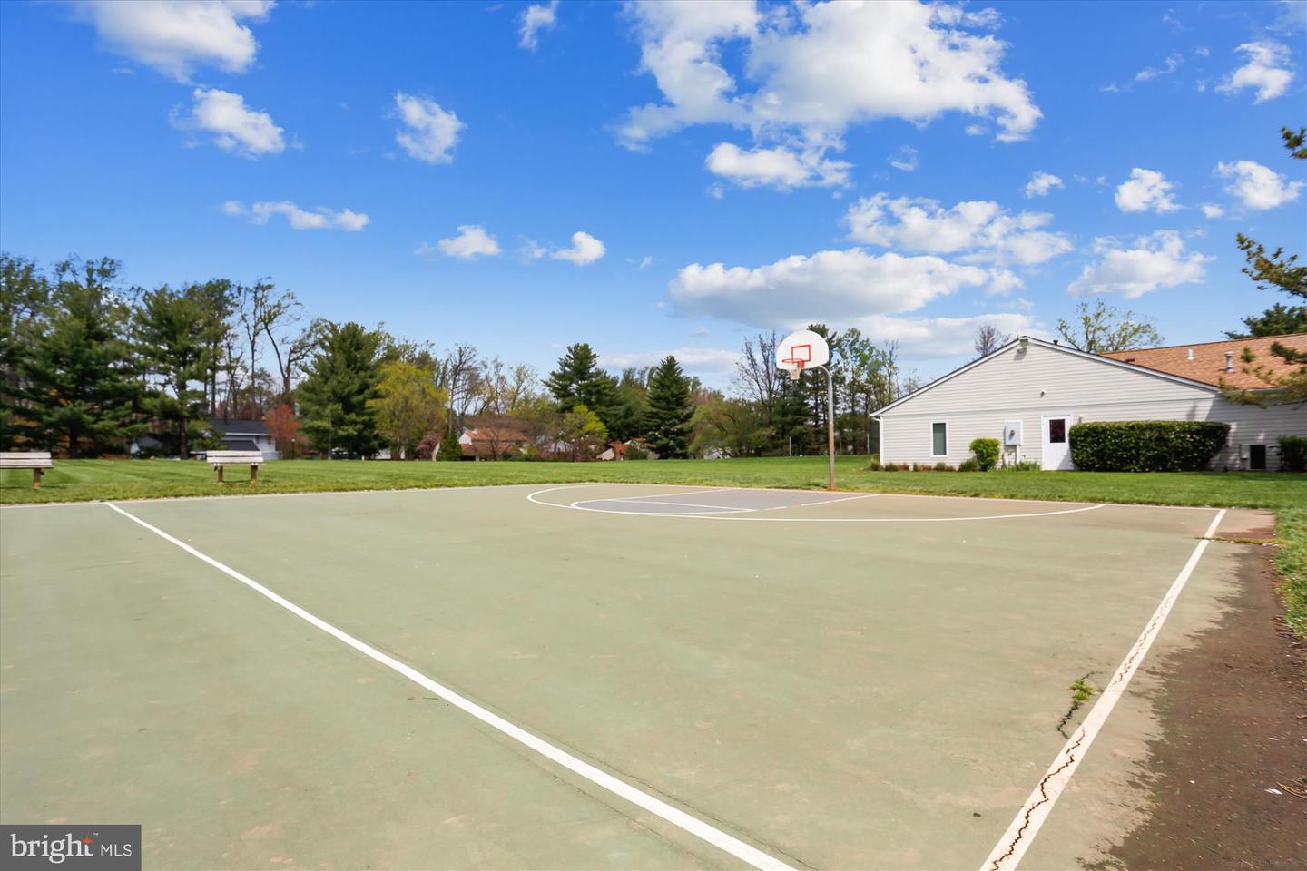515 SUGARLAND RUN DR, STERLING, Virginia 20164, 4 Bedrooms Bedrooms, ,2 BathroomsBathrooms,Residential,For sale,515 SUGARLAND RUN DR,VALO2097566 MLS # VALO2097566