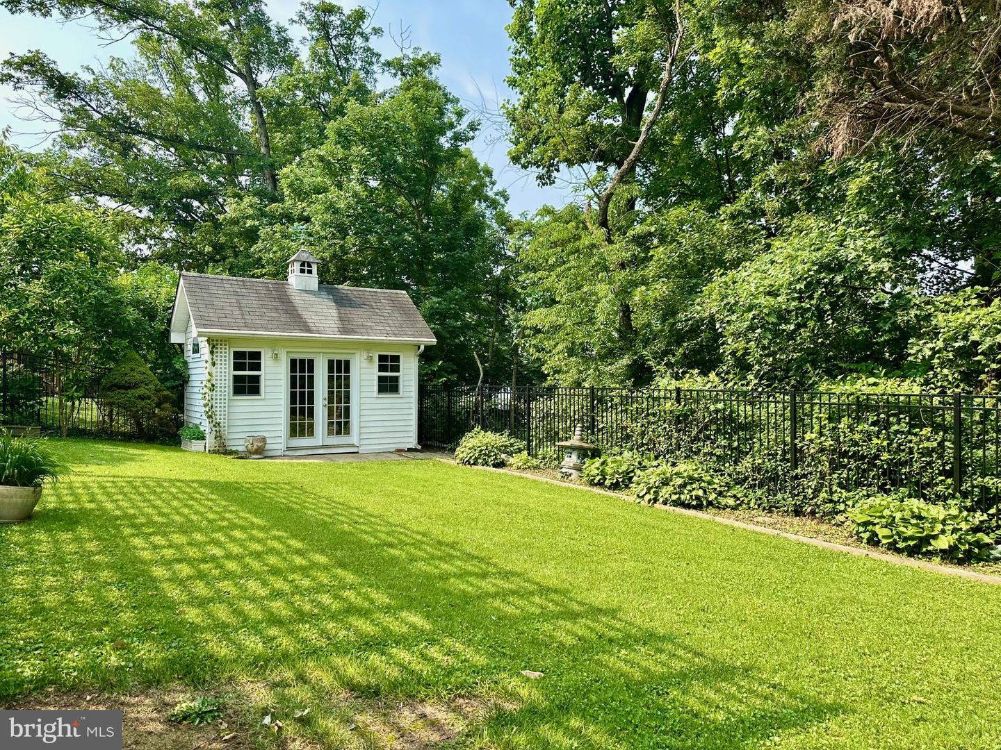 7052 31ST ST NW, WASHINGTON, District Of Columbia 20015, 4 Bedrooms Bedrooms, ,3 BathroomsBathrooms,Residential,For sale,7052 31ST ST NW,DCDC2202252 MLS # DCDC2202252
