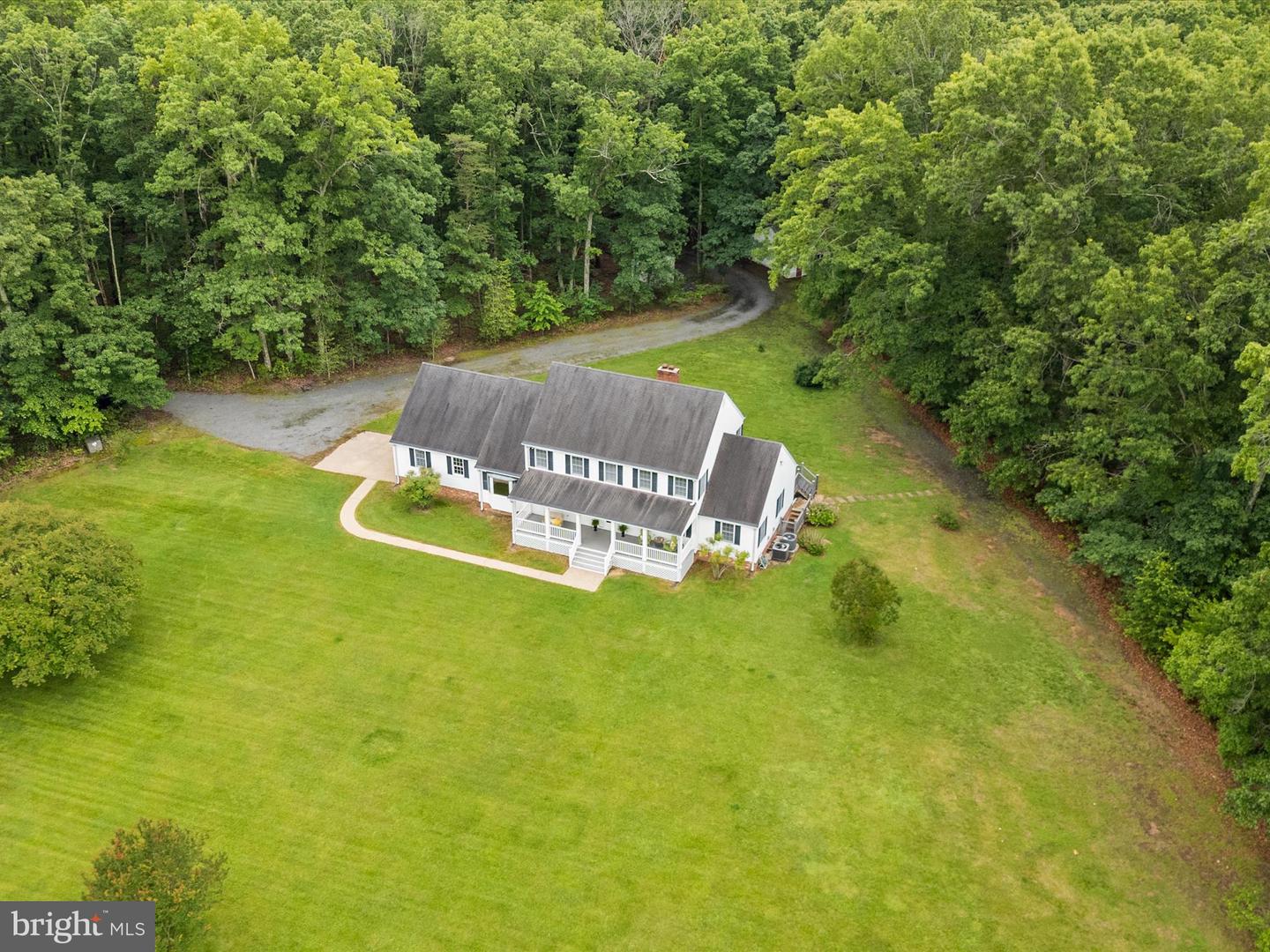 13124 S RIVER RD, SUMERDUCK, Virginia 22742, 4 Bedrooms Bedrooms, ,3 BathroomsBathrooms,Residential,For sale,13124 S RIVER RD,VAFQ2016878 MLS # VAFQ2016878
