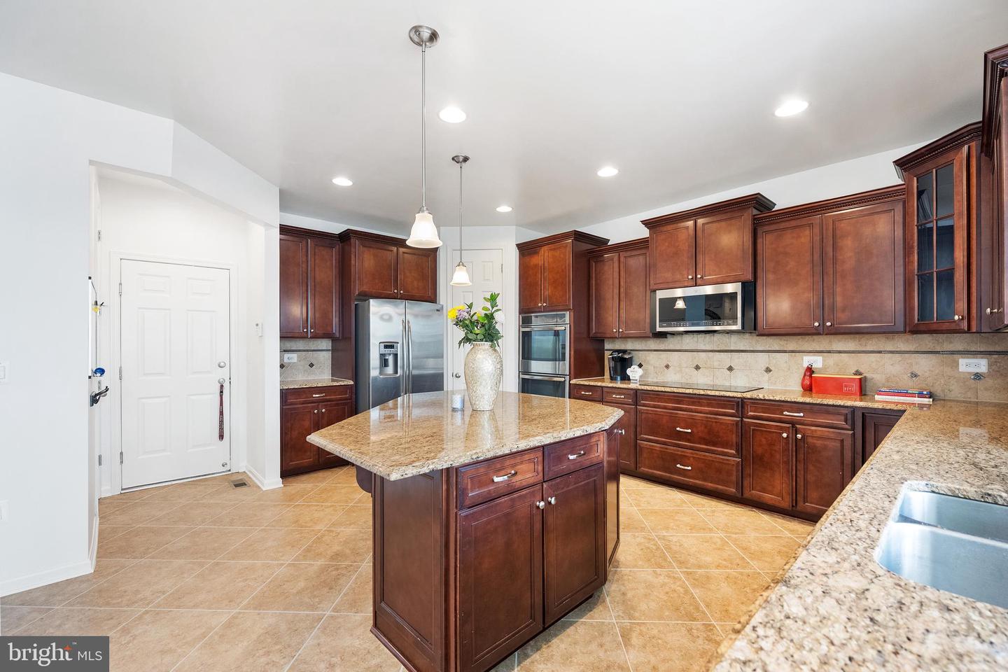 15187 ADDISON LN, WOODBRIDGE, Virginia 22193, 6 Bedrooms Bedrooms, ,3 BathroomsBathrooms,Residential,For sale,15187 ADDISON LN,VAPW2096164 MLS # VAPW2096164