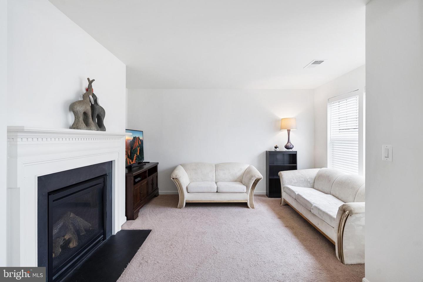 15187 ADDISON LN, WOODBRIDGE, Virginia 22193, 6 Bedrooms Bedrooms, ,3 BathroomsBathrooms,Residential,For sale,15187 ADDISON LN,VAPW2096164 MLS # VAPW2096164