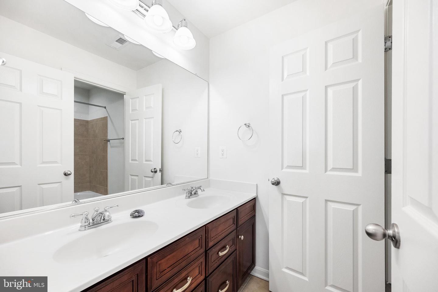 15187 ADDISON LN, WOODBRIDGE, Virginia 22193, 6 Bedrooms Bedrooms, ,3 BathroomsBathrooms,Residential,For sale,15187 ADDISON LN,VAPW2096164 MLS # VAPW2096164