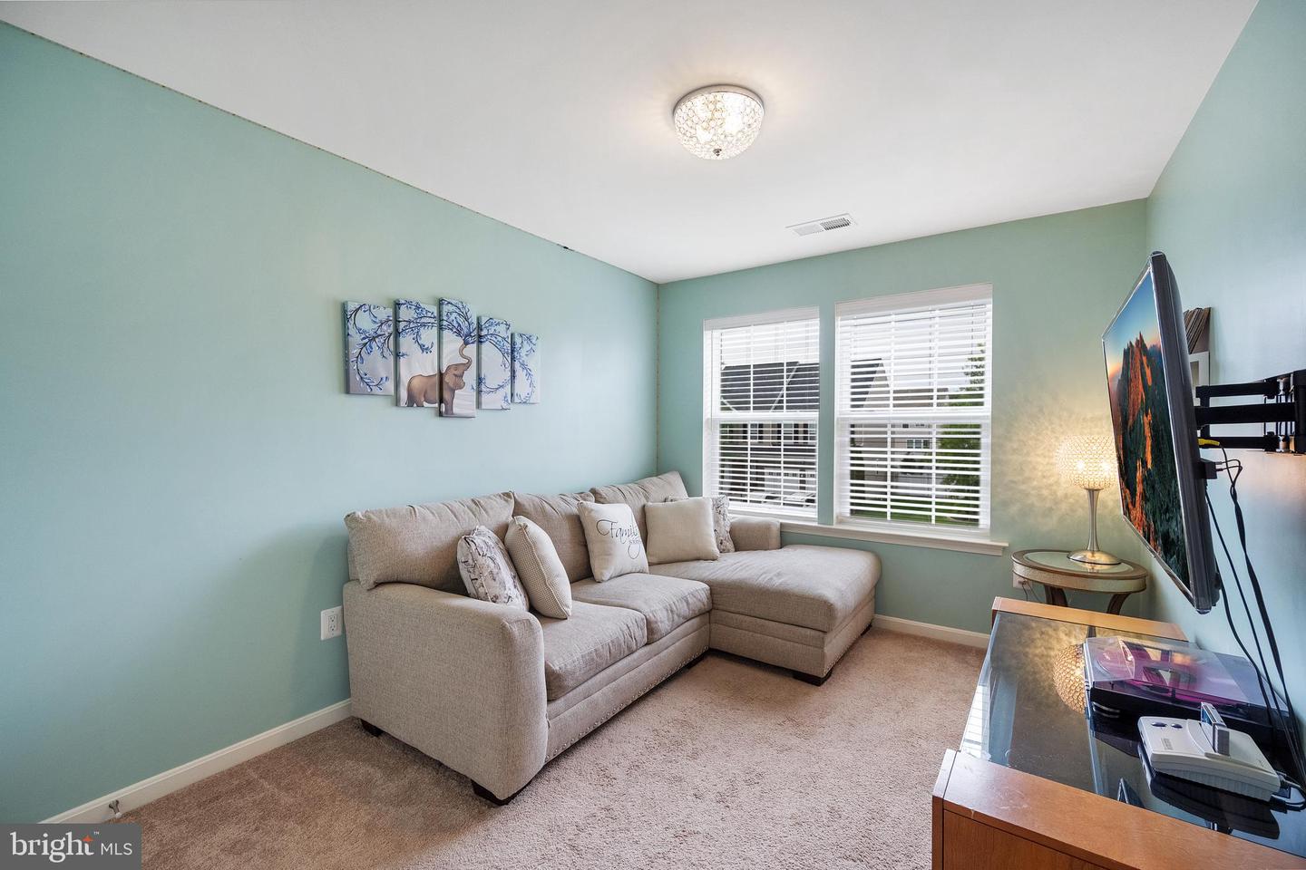 15187 ADDISON LN, WOODBRIDGE, Virginia 22193, 6 Bedrooms Bedrooms, ,3 BathroomsBathrooms,Residential,For sale,15187 ADDISON LN,VAPW2096164 MLS # VAPW2096164