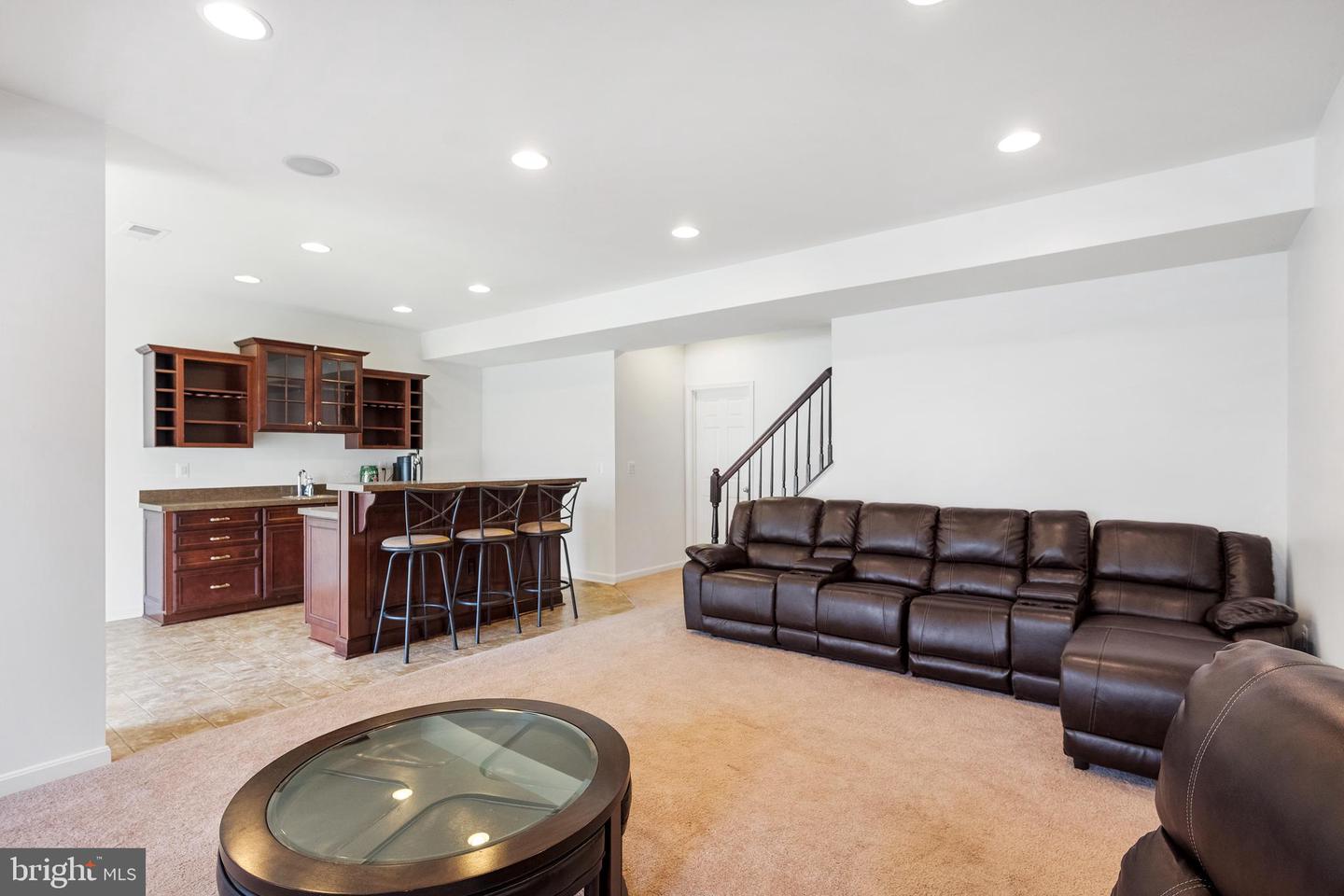 15187 ADDISON LN, WOODBRIDGE, Virginia 22193, 6 Bedrooms Bedrooms, ,3 BathroomsBathrooms,Residential,For sale,15187 ADDISON LN,VAPW2096164 MLS # VAPW2096164