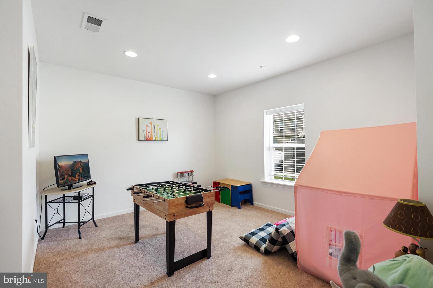 15187 ADDISON LN, WOODBRIDGE, Virginia 22193, 6 Bedrooms Bedrooms, ,3 BathroomsBathrooms,Residential,For sale,15187 ADDISON LN,VAPW2096164 MLS # VAPW2096164