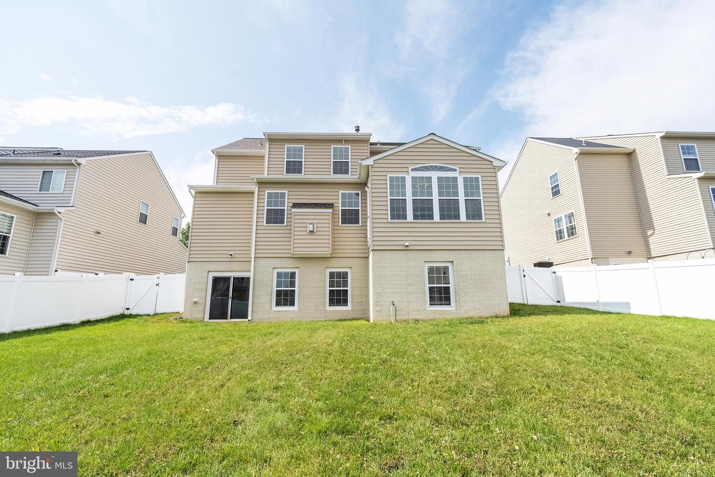 15187 ADDISON LN, WOODBRIDGE, Virginia 22193, 6 Bedrooms Bedrooms, ,3 BathroomsBathrooms,Residential,For sale,15187 ADDISON LN,VAPW2096164 MLS # VAPW2096164