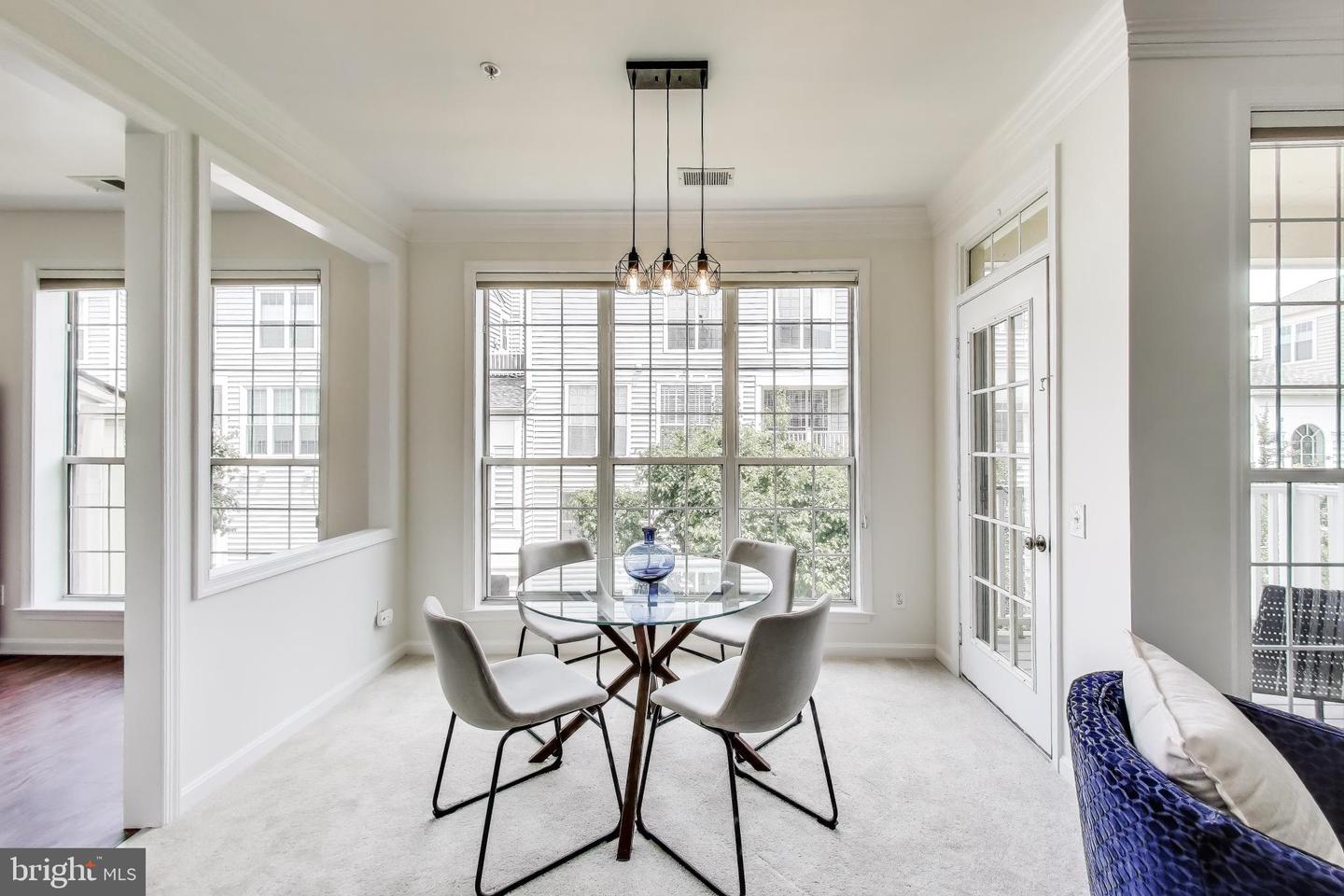 1725 BRADDOCK PL #304, ALEXANDRIA, Virginia 22302, 2 Bedrooms Bedrooms, ,2 BathroomsBathrooms,Residential,For sale,1725 BRADDOCK PL #304,VAAX2046182 MLS # VAAX2046182