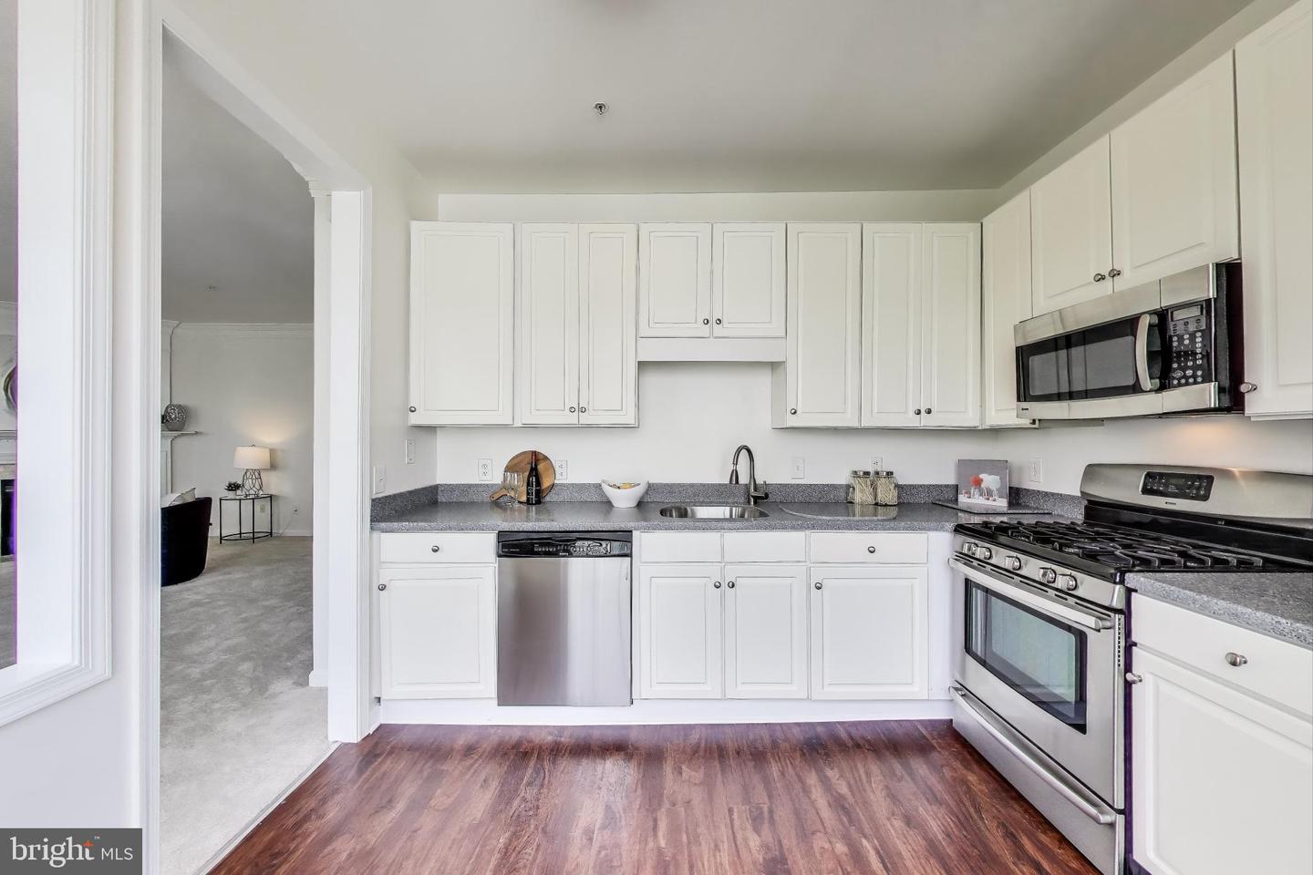 1725 BRADDOCK PL #304, ALEXANDRIA, Virginia 22302, 2 Bedrooms Bedrooms, ,2 BathroomsBathrooms,Residential,For sale,1725 BRADDOCK PL #304,VAAX2046182 MLS # VAAX2046182