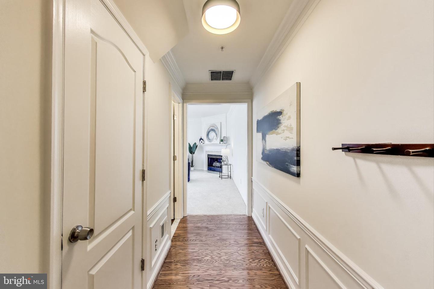 1725 BRADDOCK PL #304, ALEXANDRIA, Virginia 22302, 2 Bedrooms Bedrooms, ,2 BathroomsBathrooms,Residential,For sale,1725 BRADDOCK PL #304,VAAX2046182 MLS # VAAX2046182