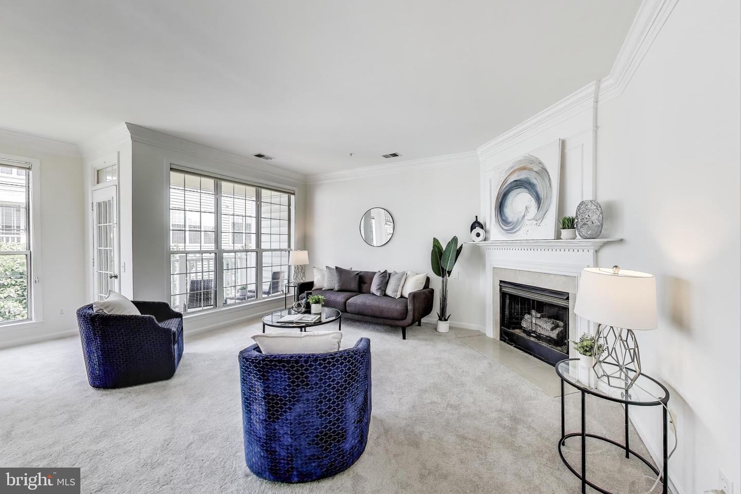 1725 BRADDOCK PL #304, ALEXANDRIA, Virginia 22302, 2 Bedrooms Bedrooms, ,2 BathroomsBathrooms,Residential,For sale,1725 BRADDOCK PL #304,VAAX2046182 MLS # VAAX2046182