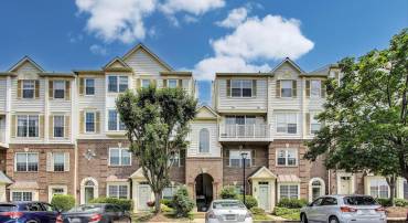 1725 BRADDOCK PL #304, ALEXANDRIA, Virginia 22302, 2 Bedrooms Bedrooms, ,2 BathroomsBathrooms,Residential,For sale,1725 BRADDOCK PL #304,VAAX2046182 MLS # VAAX2046182