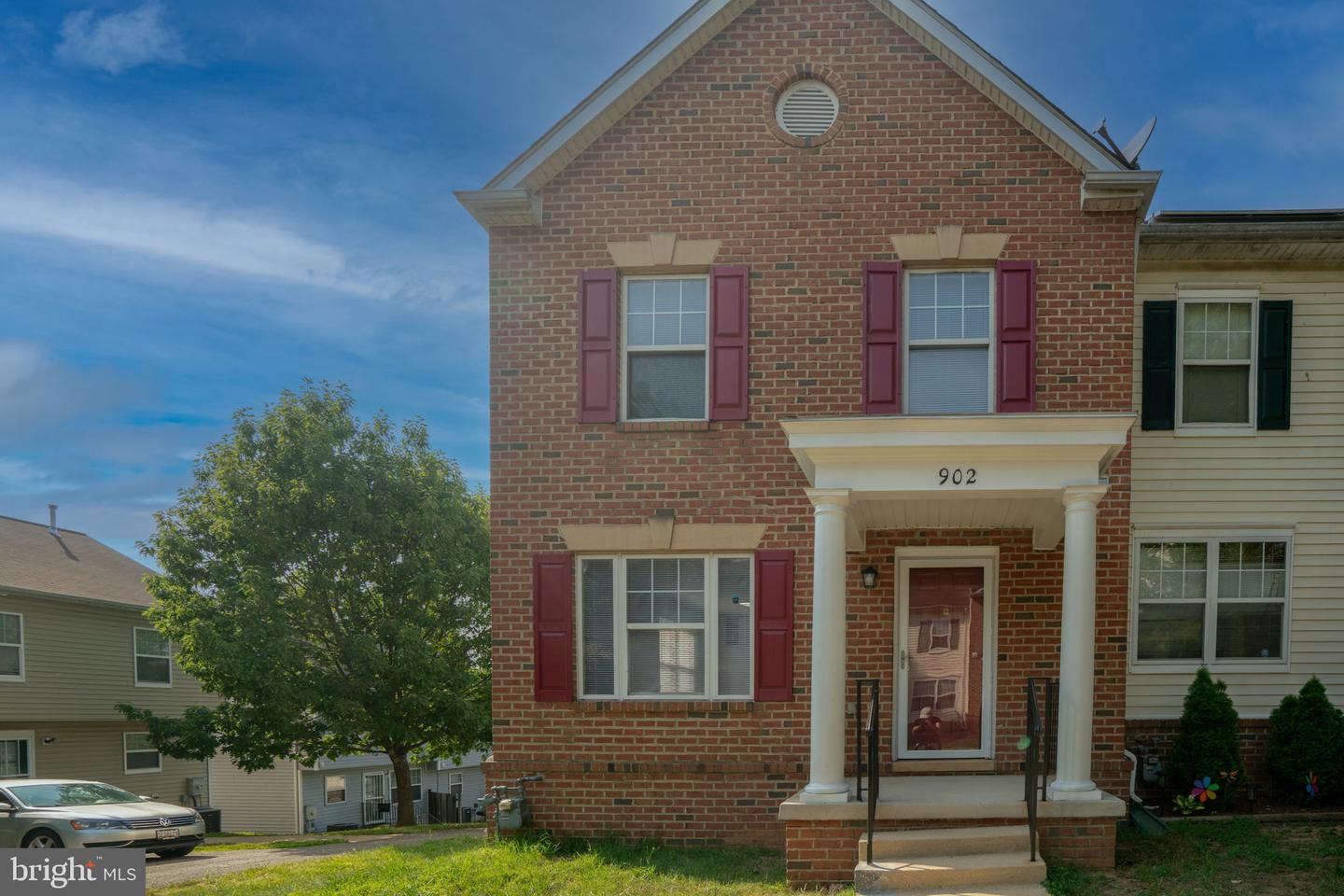 902 BLAKNEY LN SE, WASHINGTON, District Of Columbia 20032, 3 Bedrooms Bedrooms, ,2 BathroomsBathrooms,Residential,For sale,902 BLAKNEY LN SE,DCDC2204880 MLS # DCDC2204880