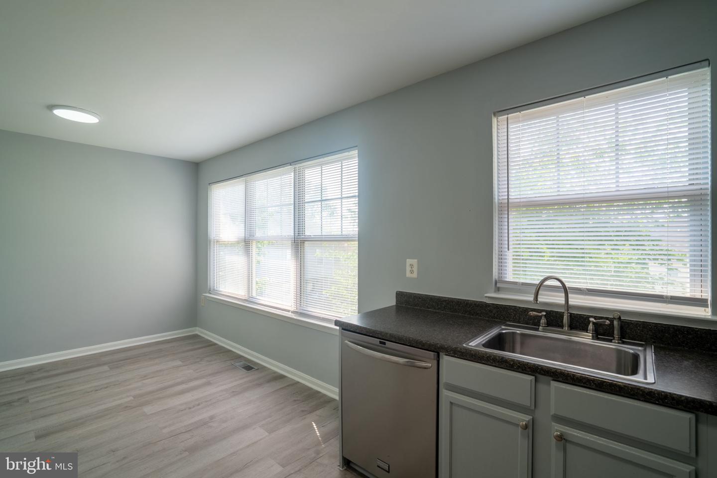 902 BLAKNEY LN SE, WASHINGTON, District Of Columbia 20032, 3 Bedrooms Bedrooms, ,2 BathroomsBathrooms,Residential,For sale,902 BLAKNEY LN SE,DCDC2204880 MLS # DCDC2204880