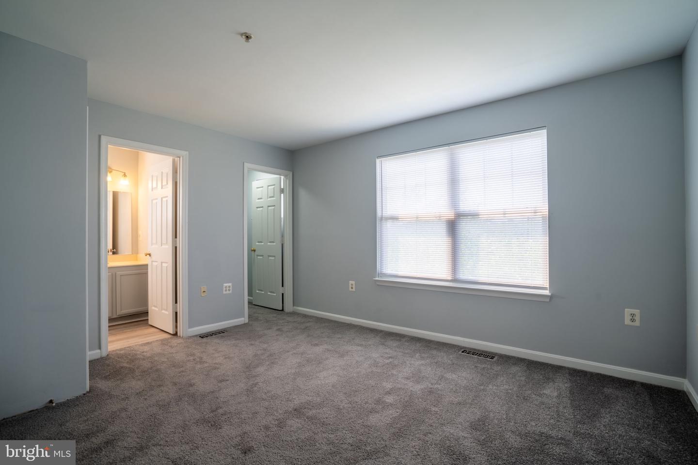 902 BLAKNEY LN SE, WASHINGTON, District Of Columbia 20032, 3 Bedrooms Bedrooms, ,2 BathroomsBathrooms,Residential,For sale,902 BLAKNEY LN SE,DCDC2204880 MLS # DCDC2204880