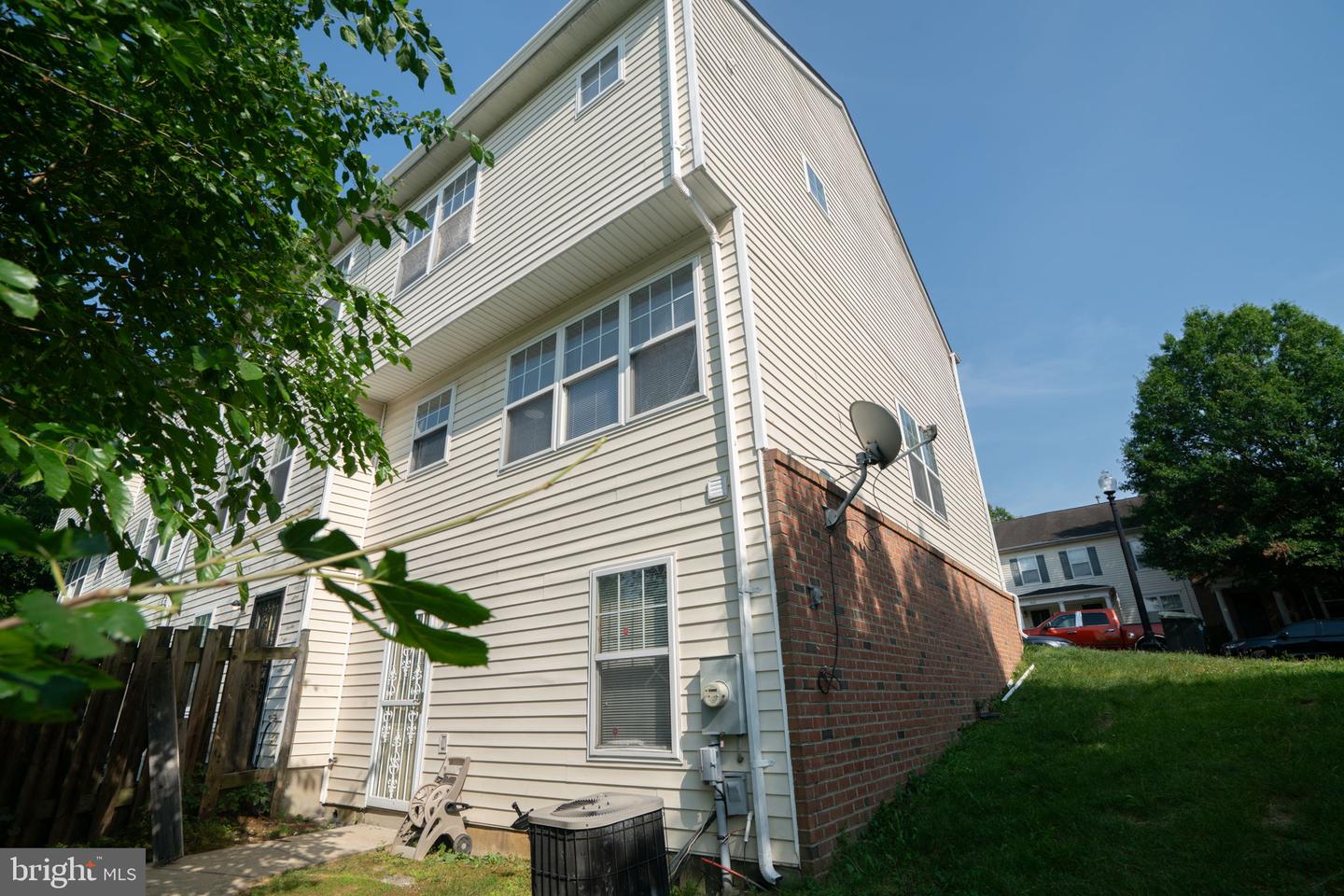 902 BLAKNEY LN SE, WASHINGTON, District Of Columbia 20032, 3 Bedrooms Bedrooms, ,2 BathroomsBathrooms,Residential,For sale,902 BLAKNEY LN SE,DCDC2204880 MLS # DCDC2204880