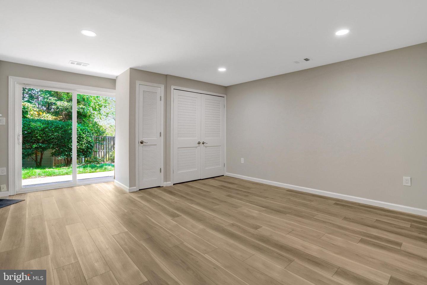 7457 HATHERLEIGH CT, ALEXANDRIA, Virginia 22315, 2 Bedrooms Bedrooms, ,3 BathroomsBathrooms,Residential,For sale,7457 HATHERLEIGH CT,VAFX2246810 MLS # VAFX2246810