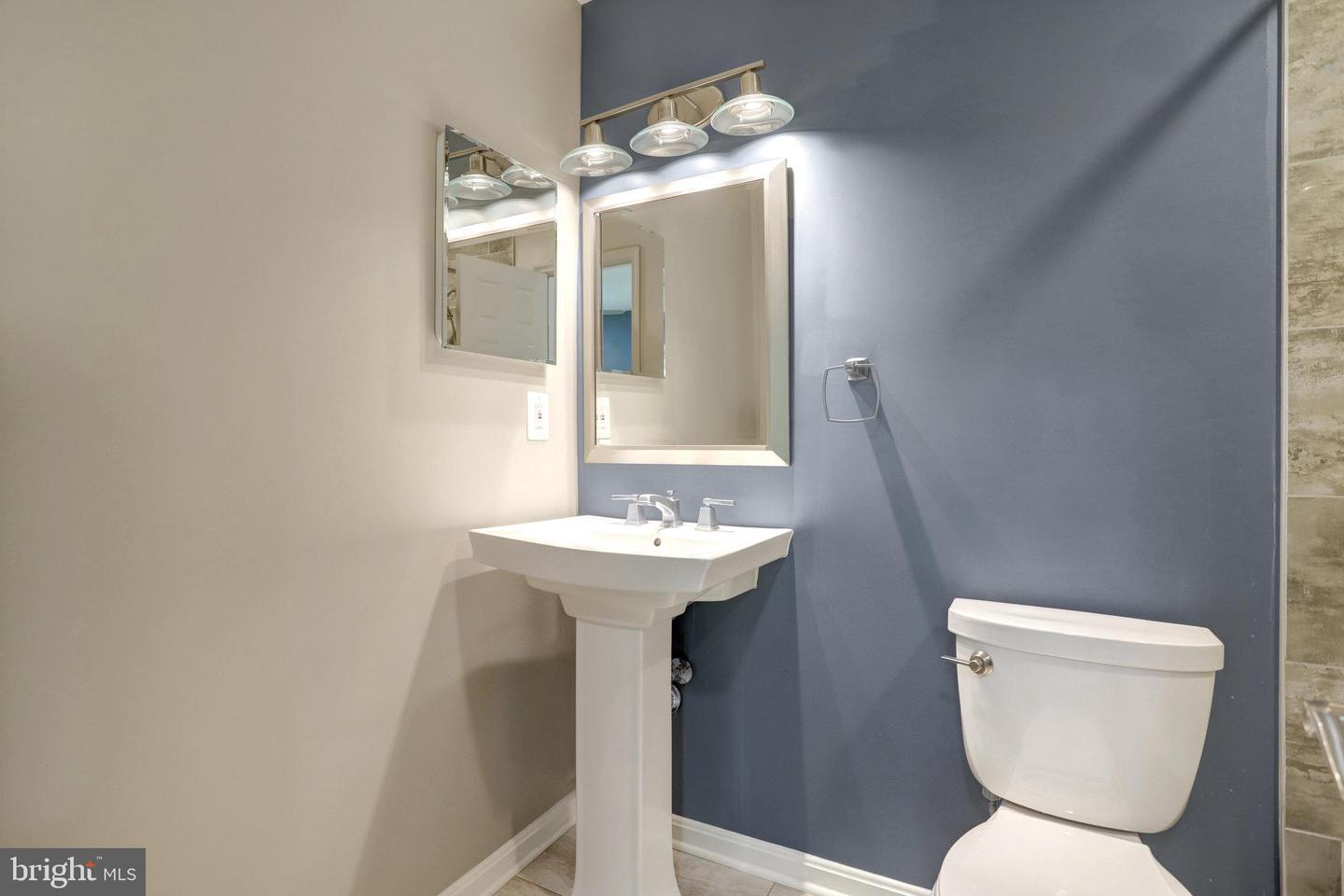 7457 HATHERLEIGH CT, ALEXANDRIA, Virginia 22315, 2 Bedrooms Bedrooms, ,3 BathroomsBathrooms,Residential,For sale,7457 HATHERLEIGH CT,VAFX2246810 MLS # VAFX2246810