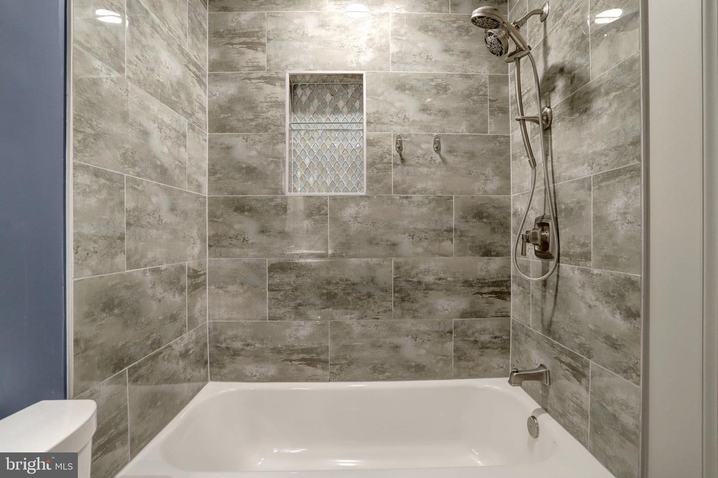 7457 HATHERLEIGH CT, ALEXANDRIA, Virginia 22315, 2 Bedrooms Bedrooms, ,3 BathroomsBathrooms,Residential,For sale,7457 HATHERLEIGH CT,VAFX2246810 MLS # VAFX2246810